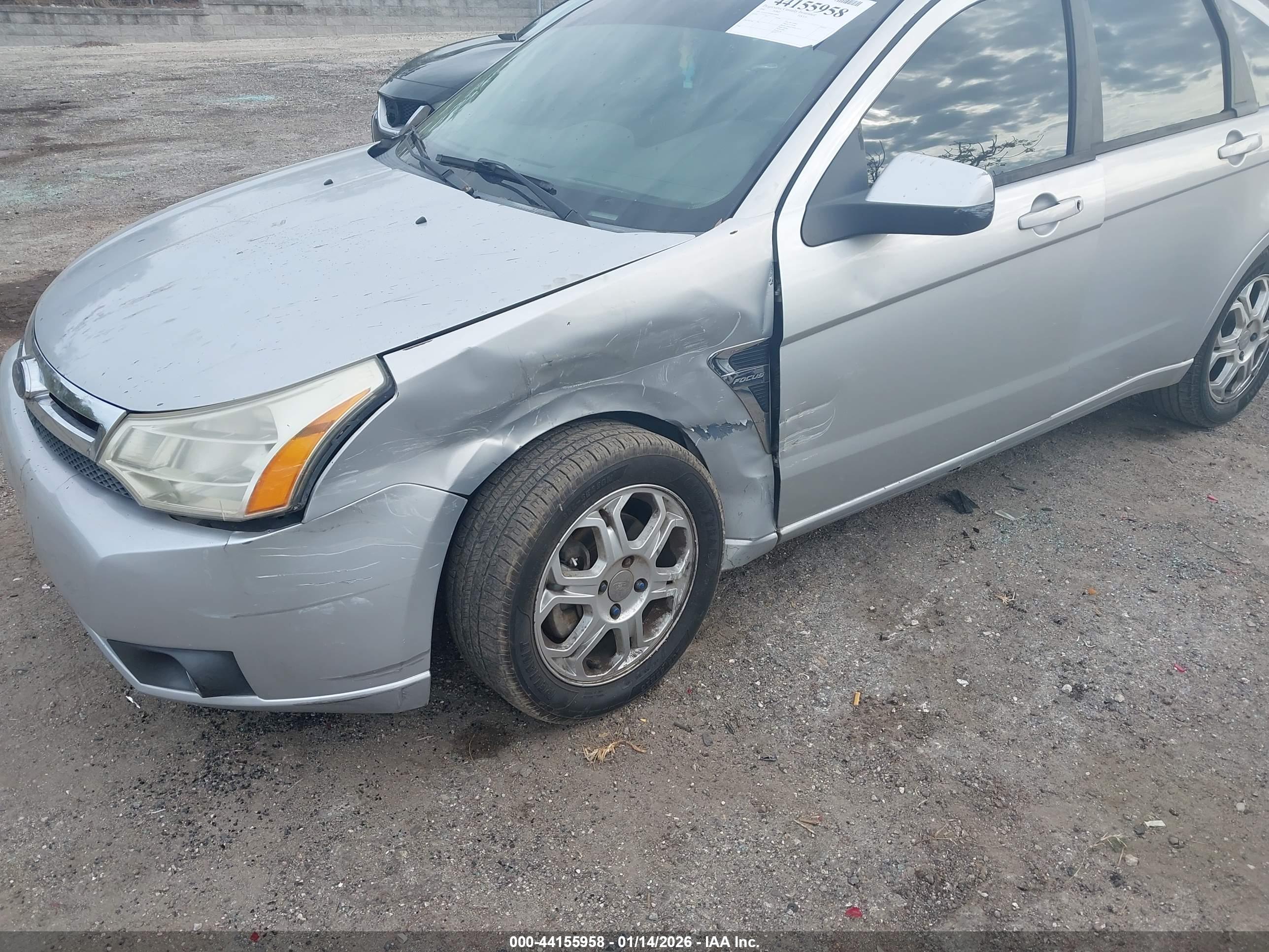 FORD FOCUS image 6