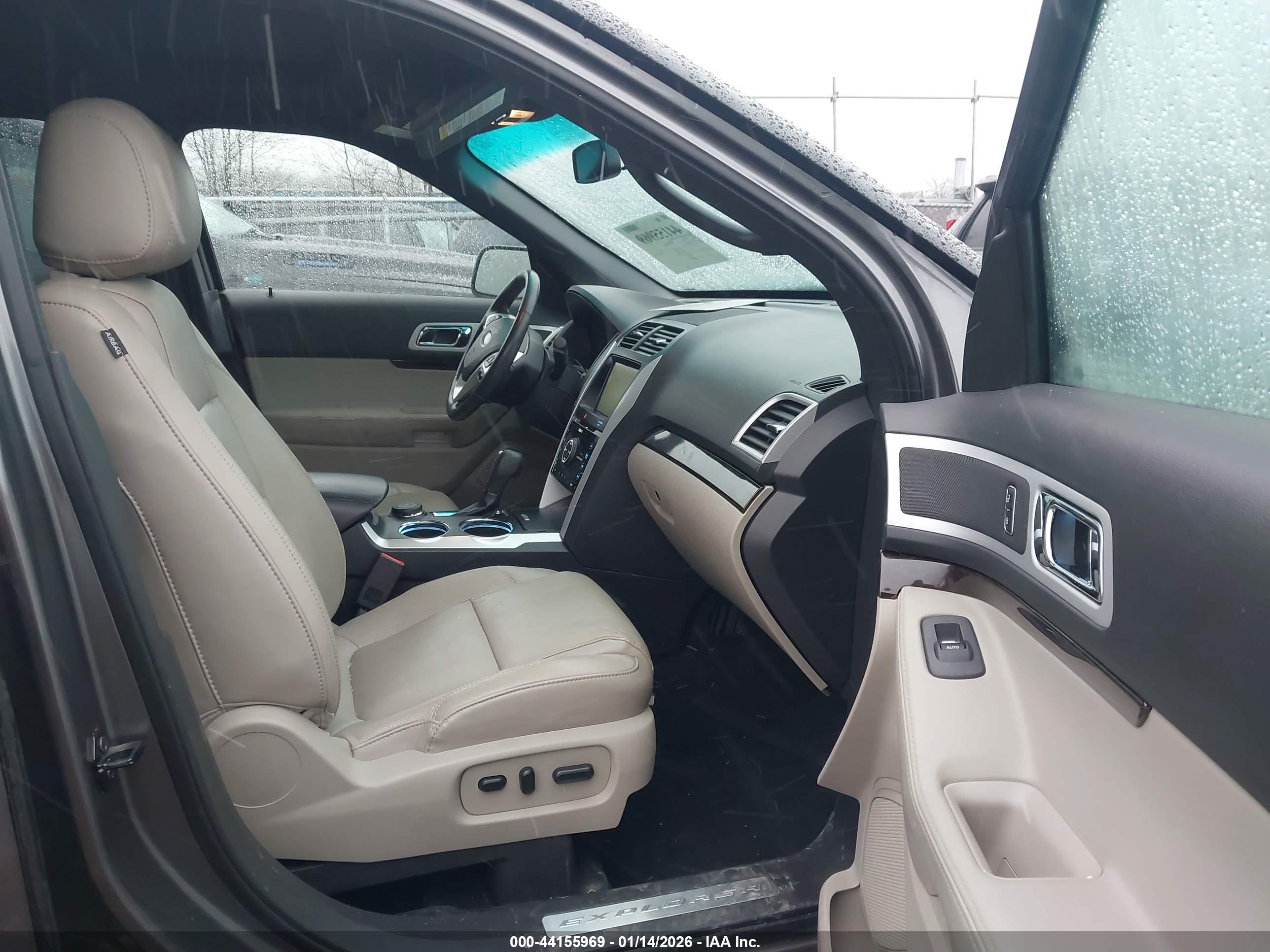 FORD EXPLORER image 5