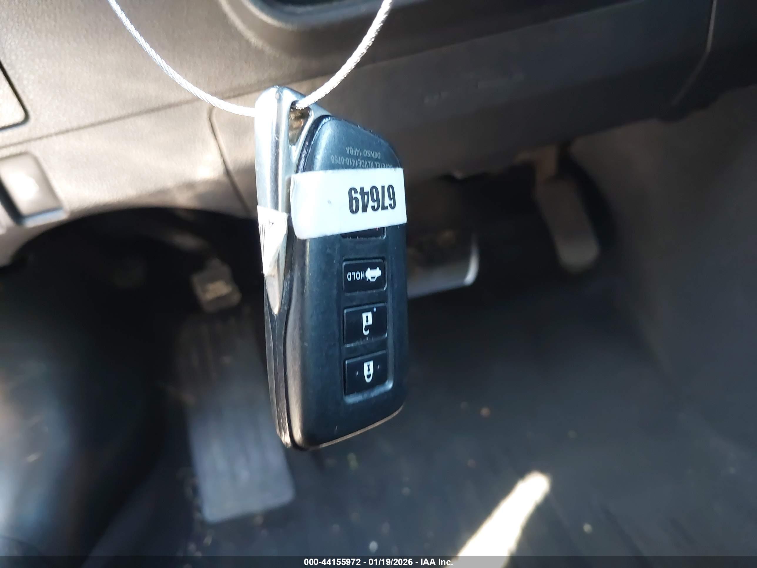 LEXUS ES image 11