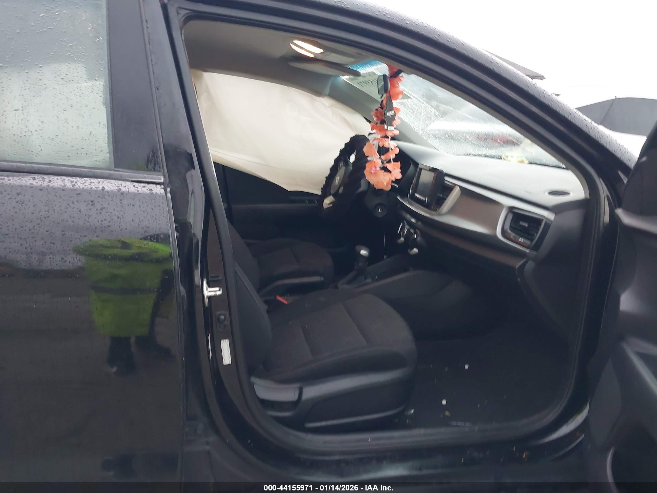 KIA RIO image 5