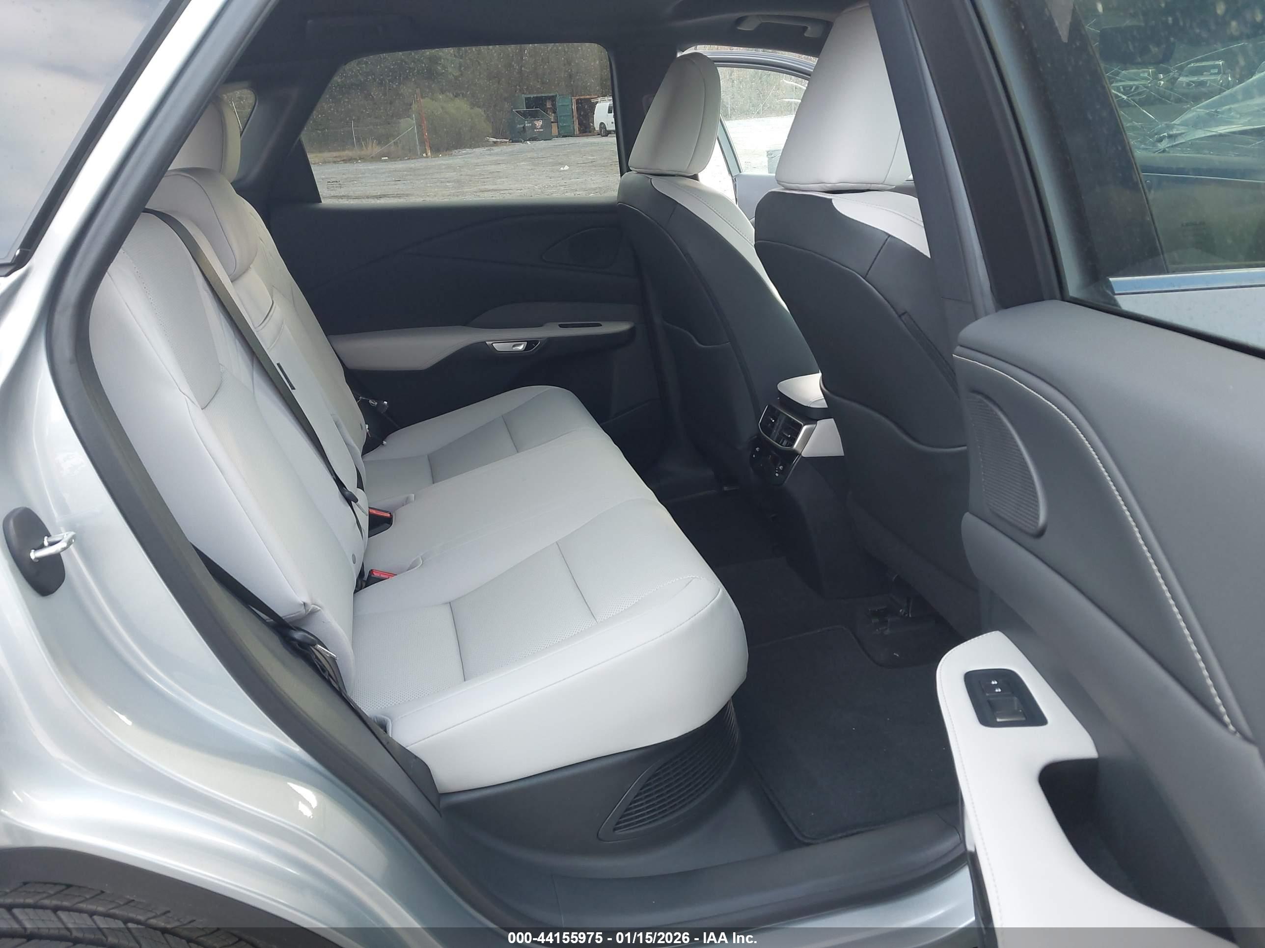 LEXUS RX image 8