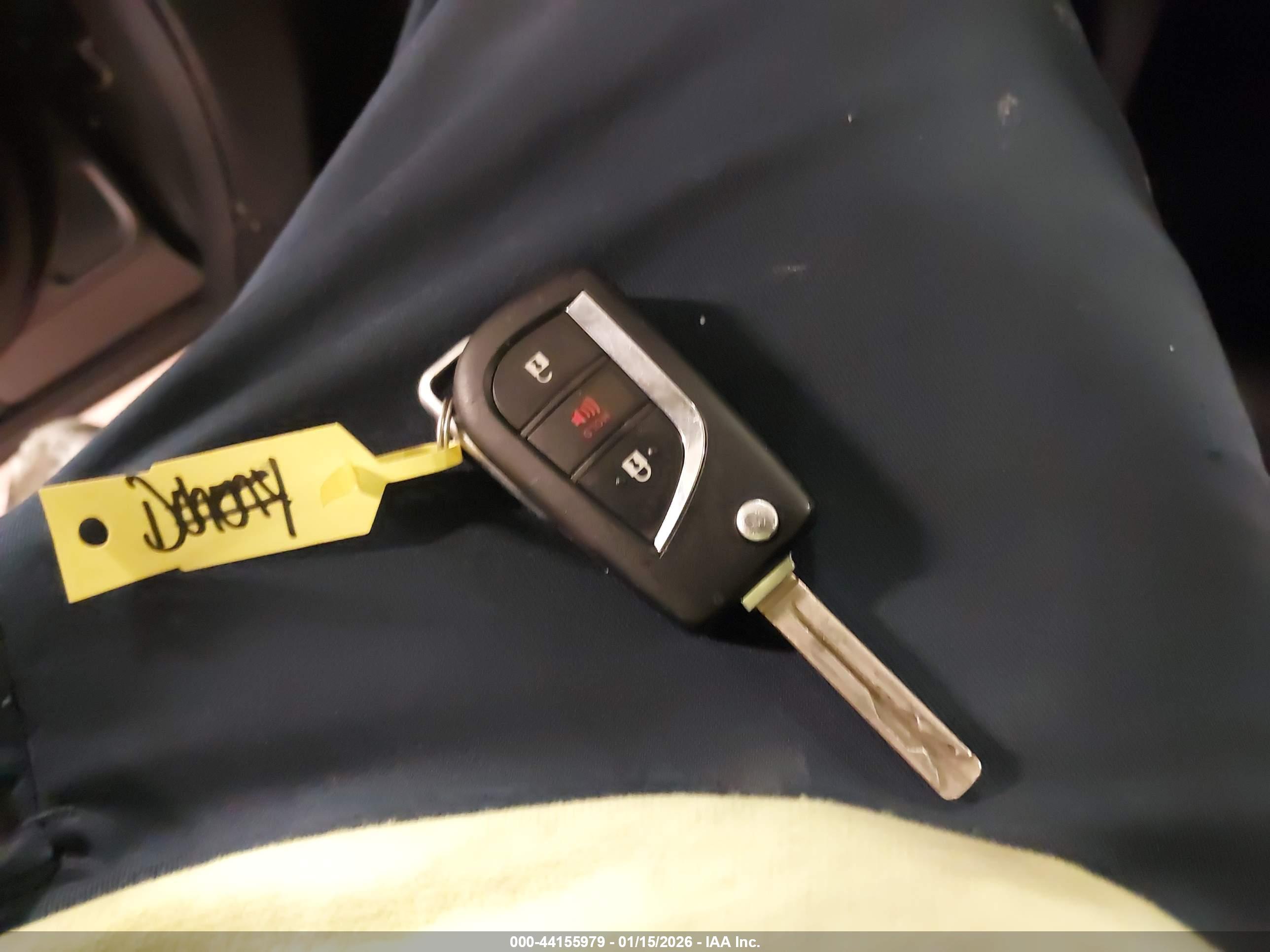 TOYOTA RAV4 image 11