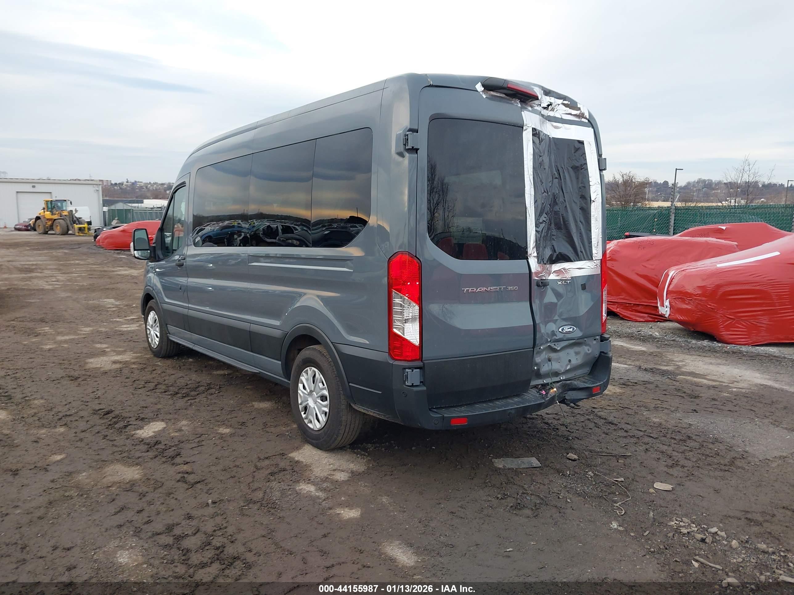 FORD TRANSIT-350 image 3