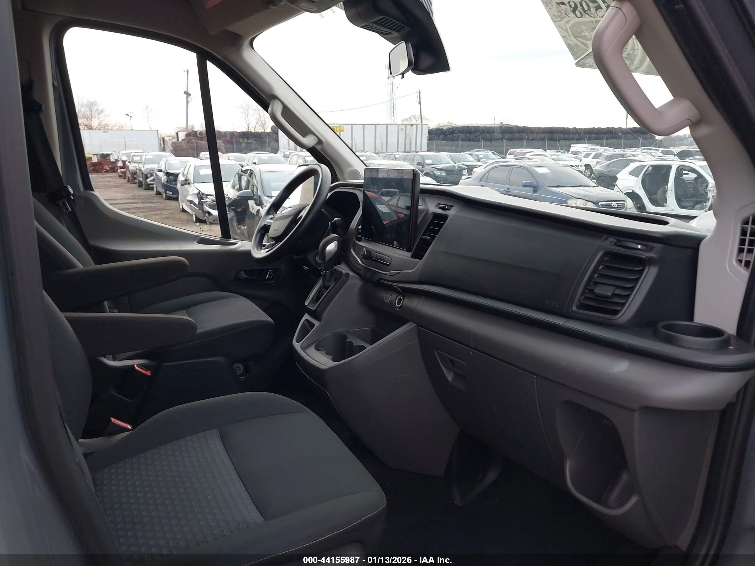 FORD TRANSIT-350 image 5
