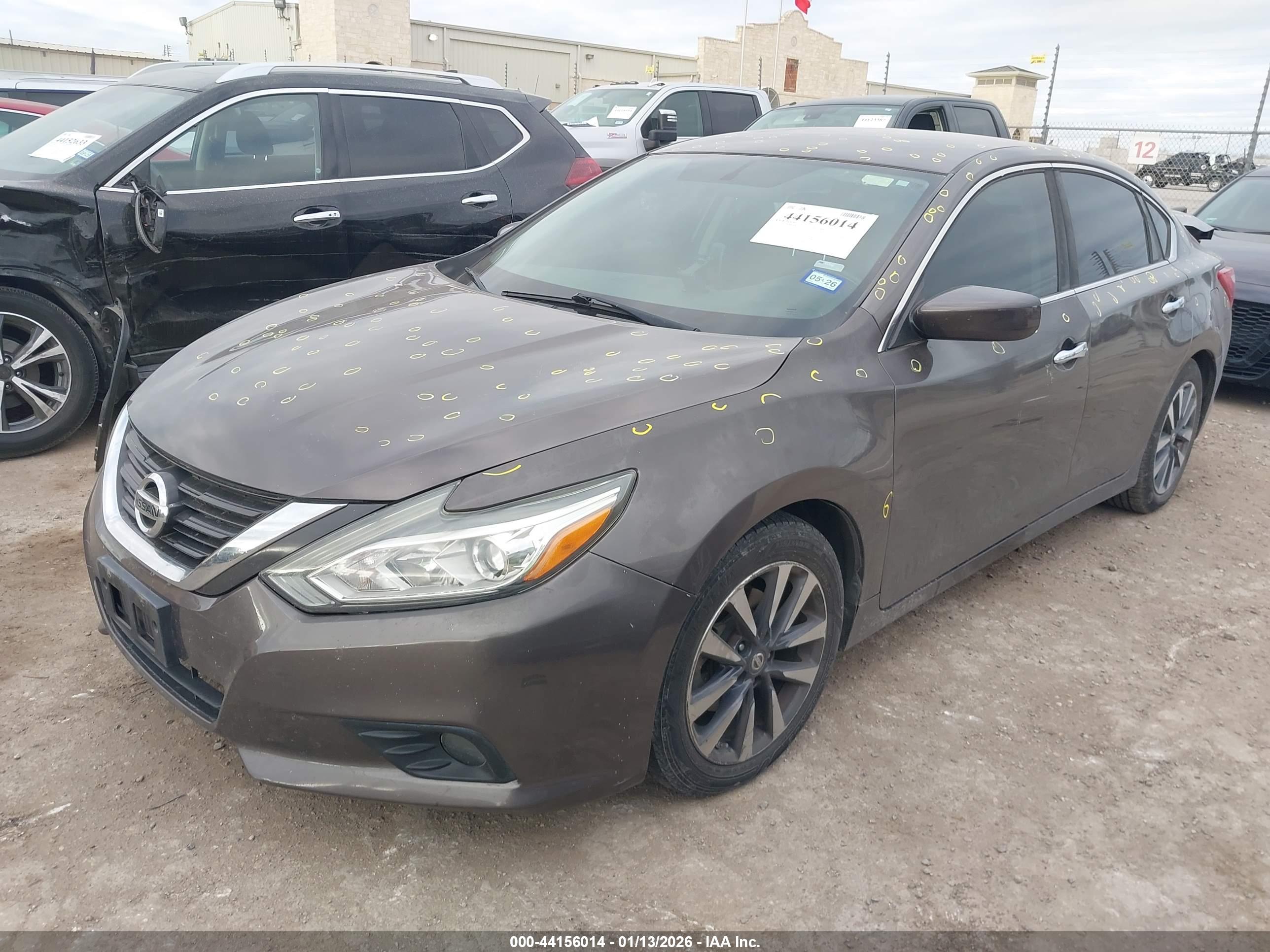 NISSAN ALTIMA image 2