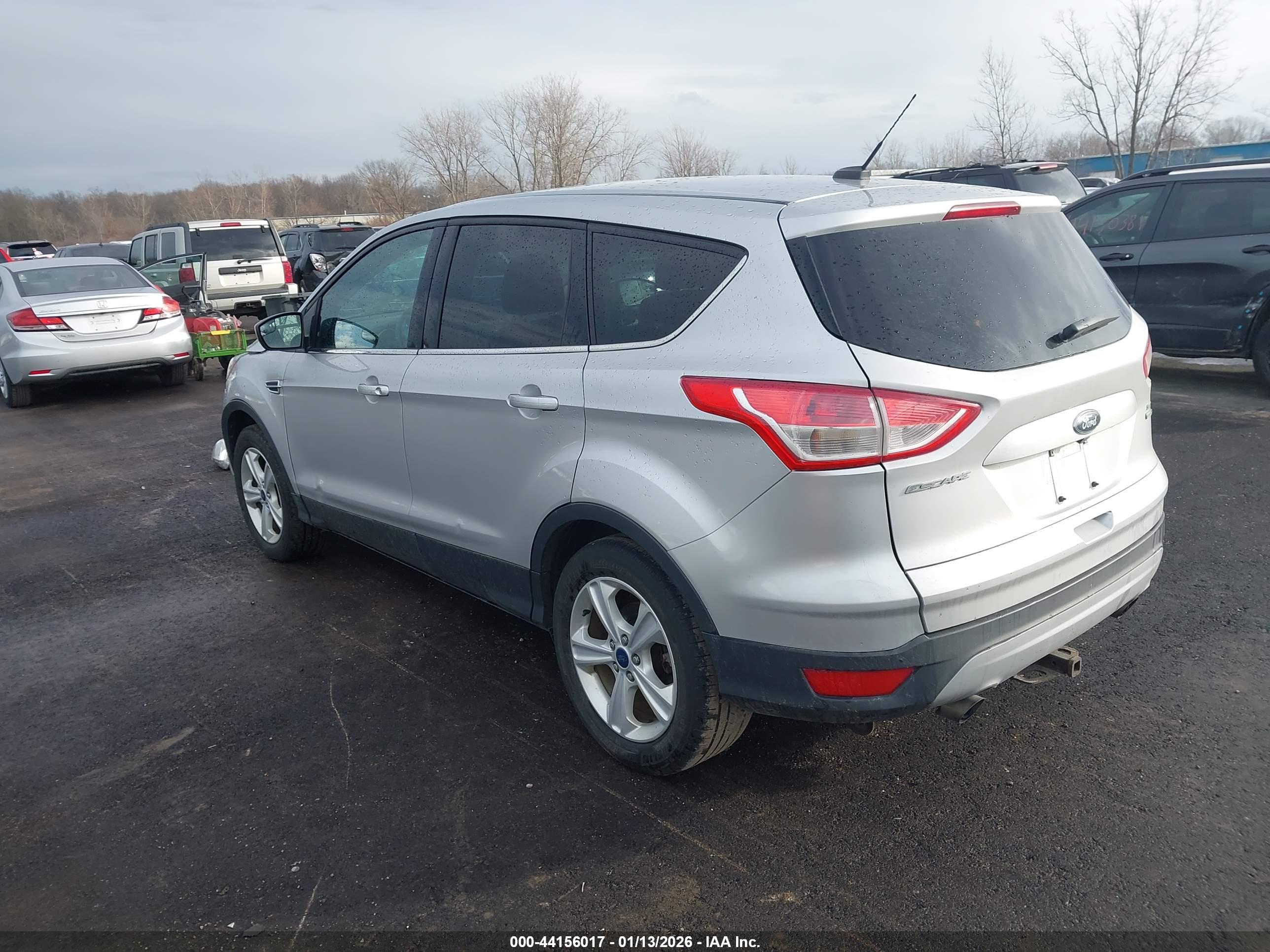 FORD ESCAPE image 3