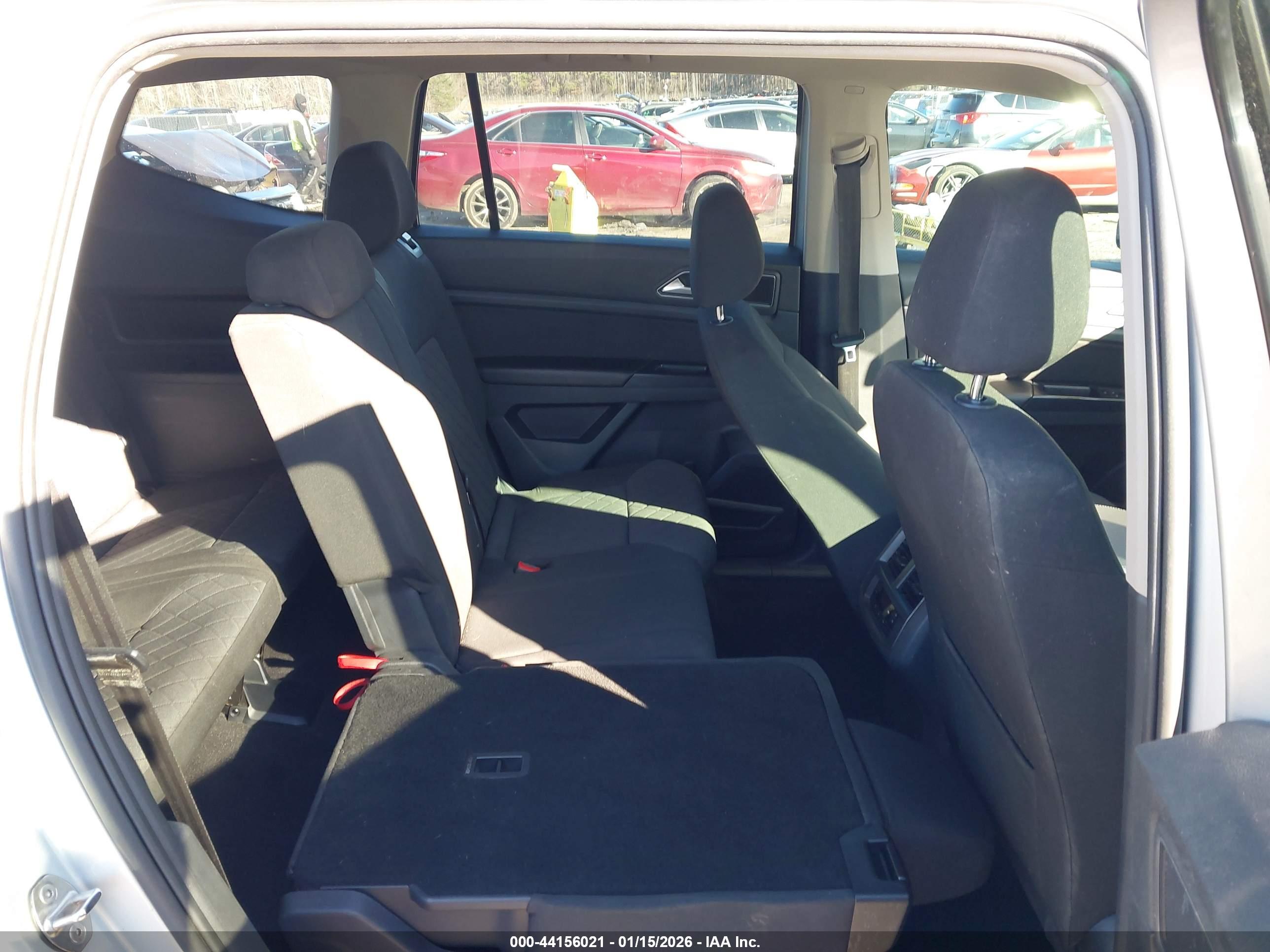 VOLKSWAGEN ATLAS image 8