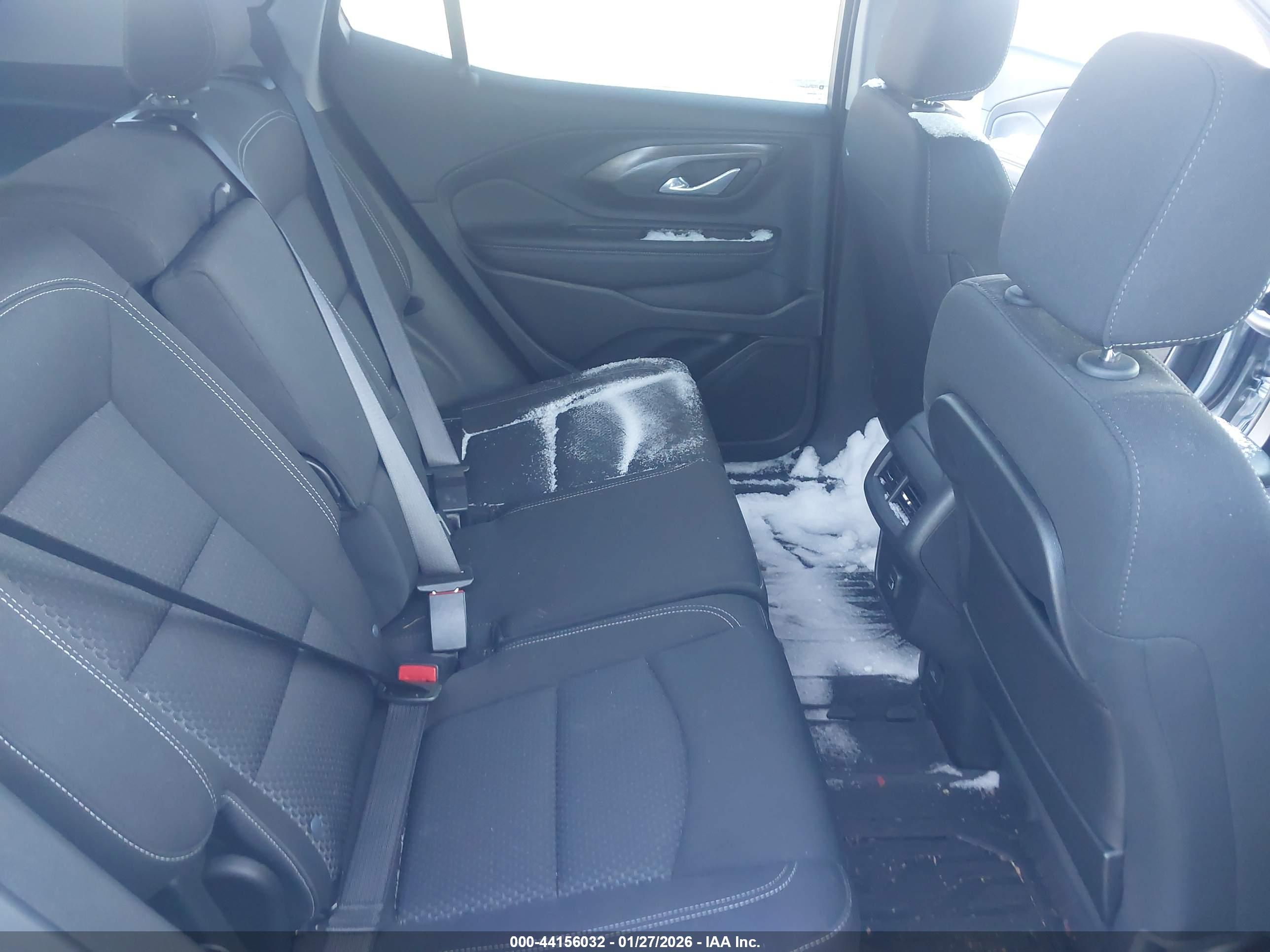 GMC TERRAIN image 8