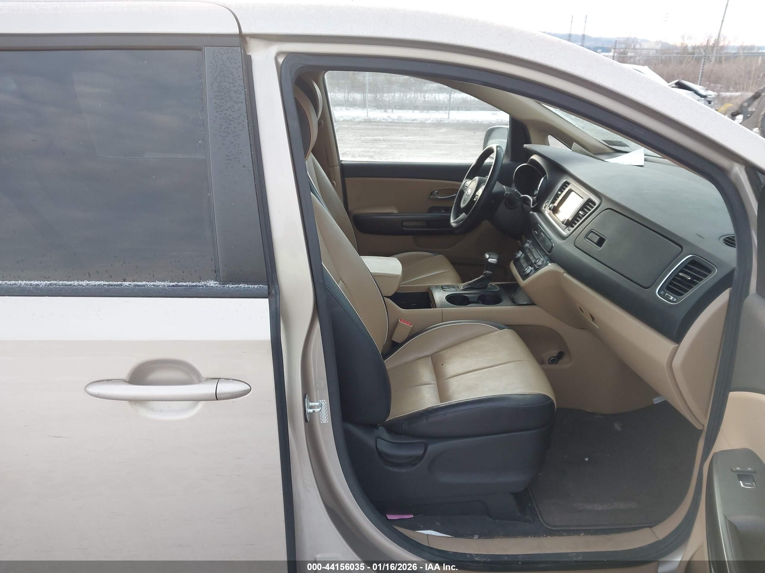 KIA SEDONA image 5