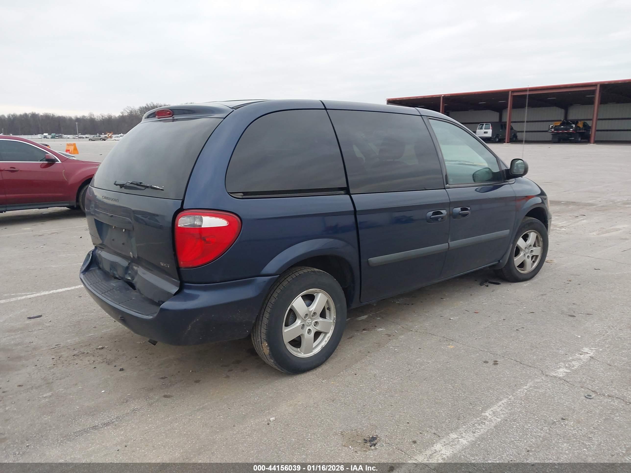DODGE CARAVAN image 4