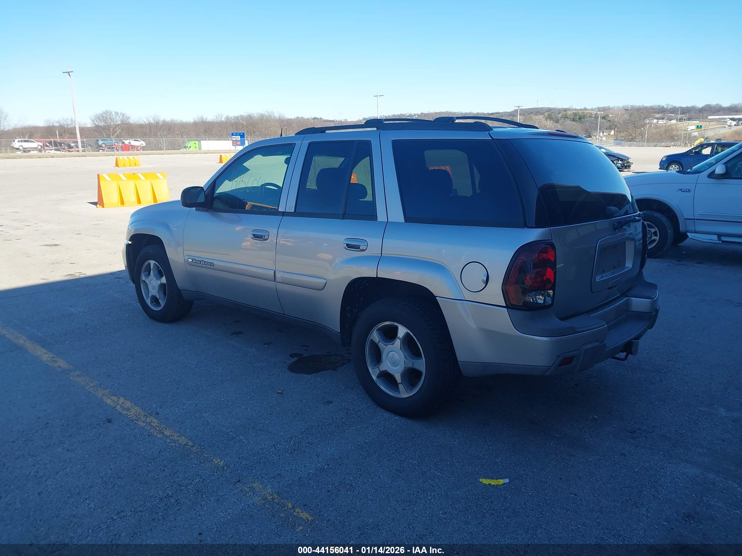 CHEVROLET TRAILBLAZER image 3