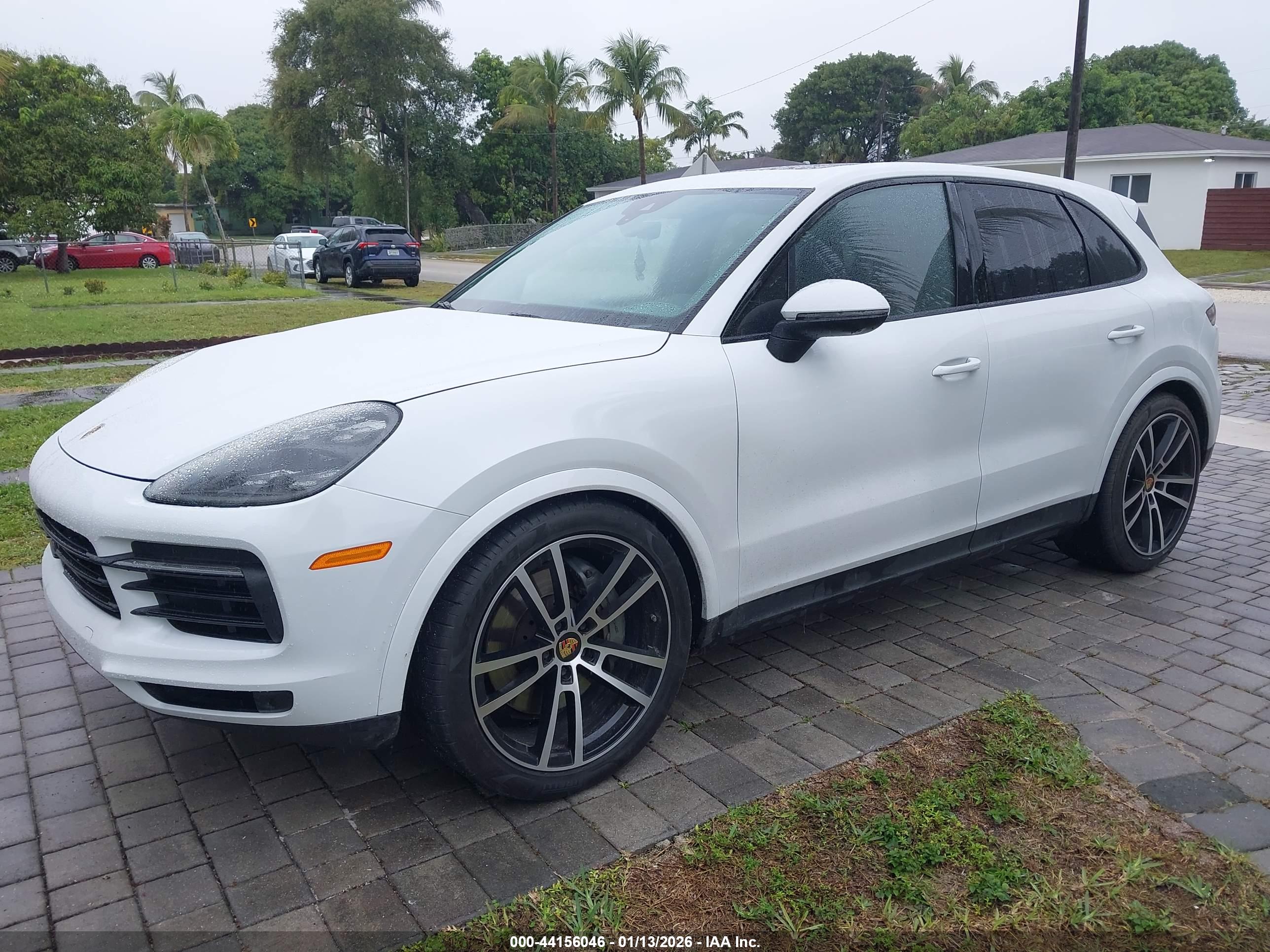 PORSCHE CAYENNE image 2