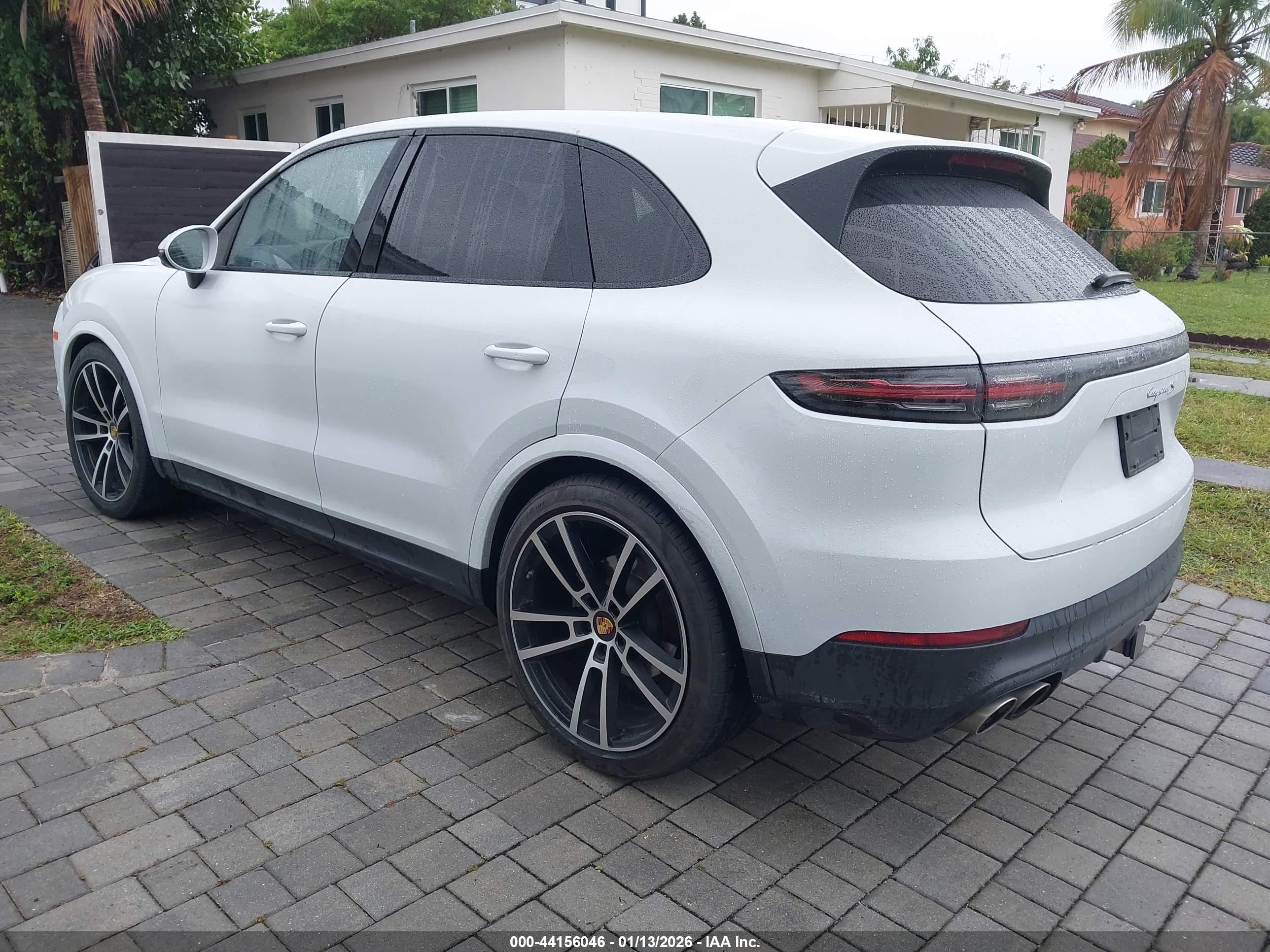 PORSCHE CAYENNE image 3