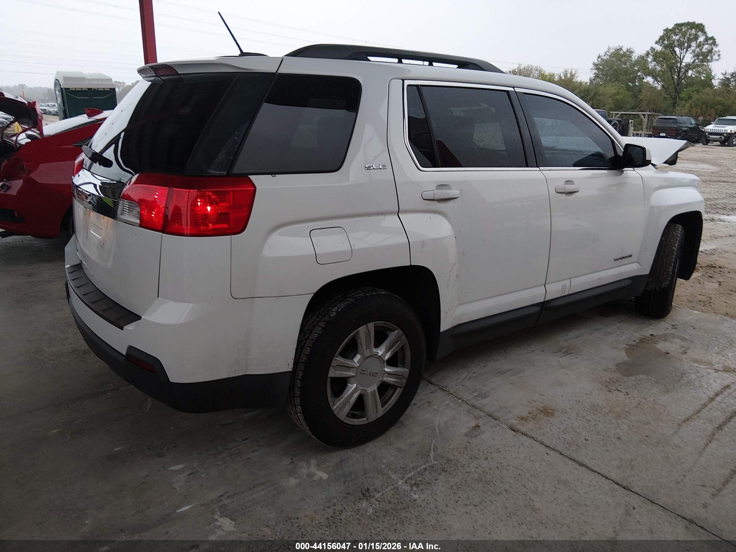 GMC TERRAIN image 4