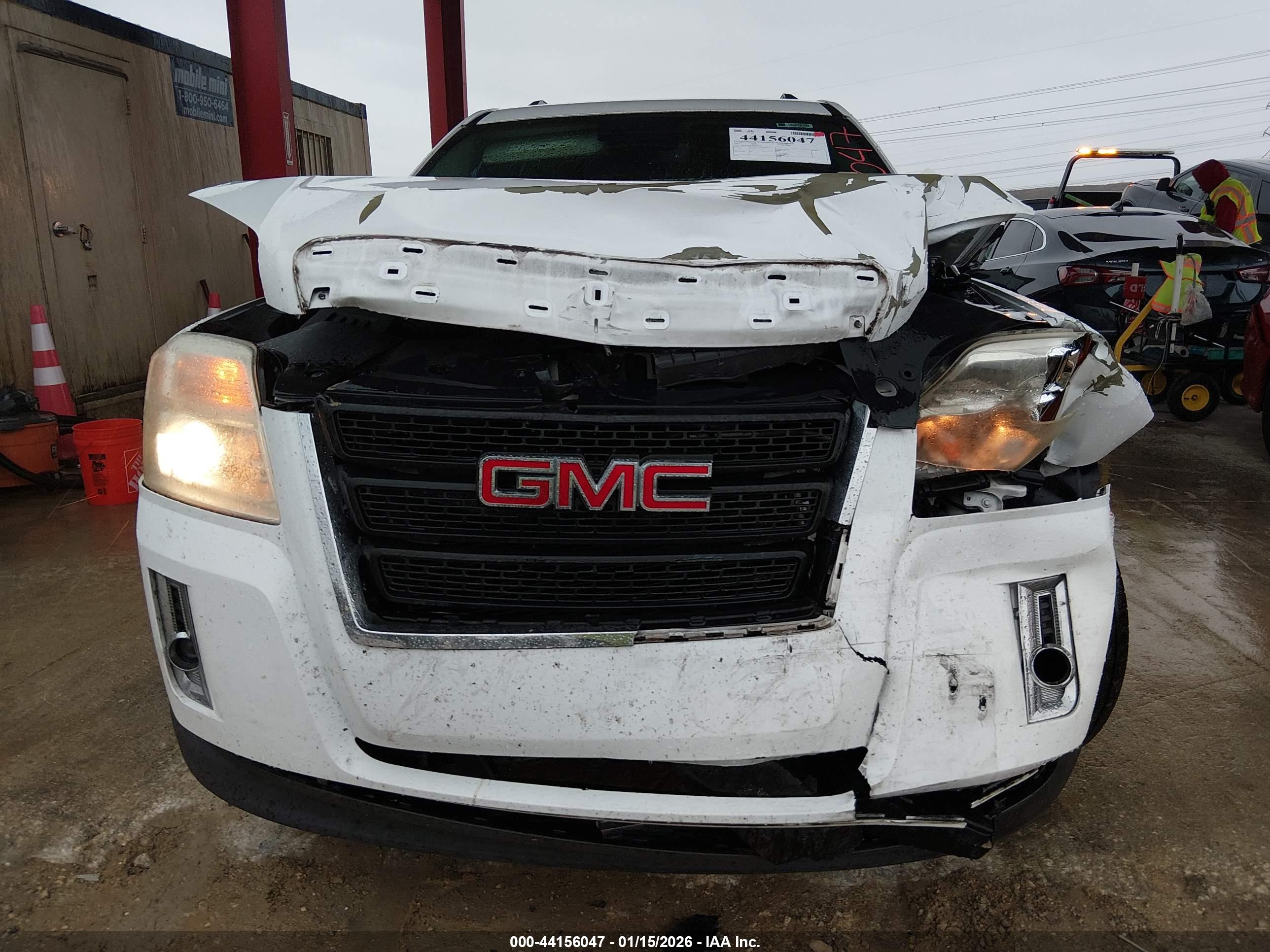 GMC TERRAIN image 6