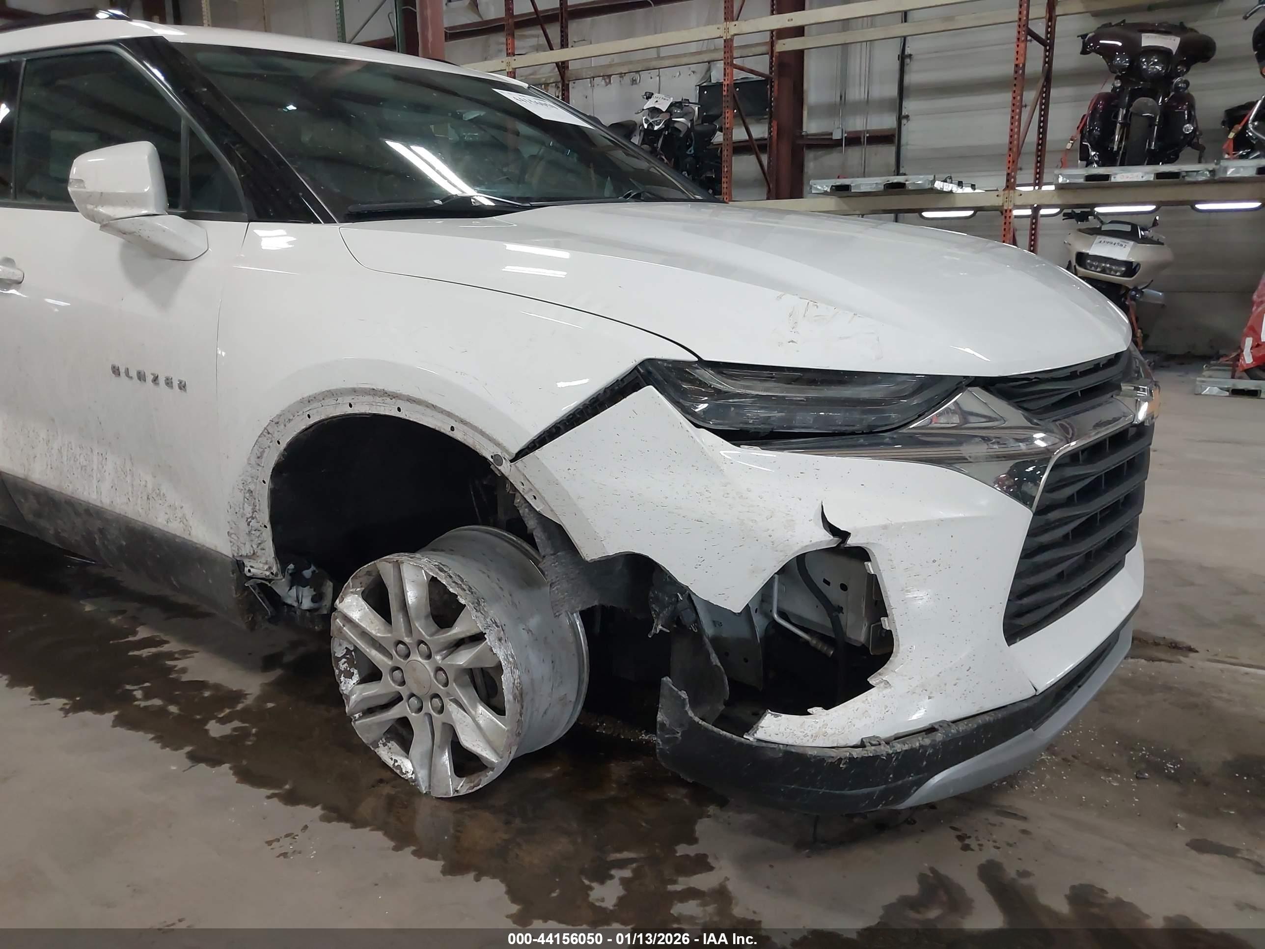 CHEVROLET BLAZER image 6