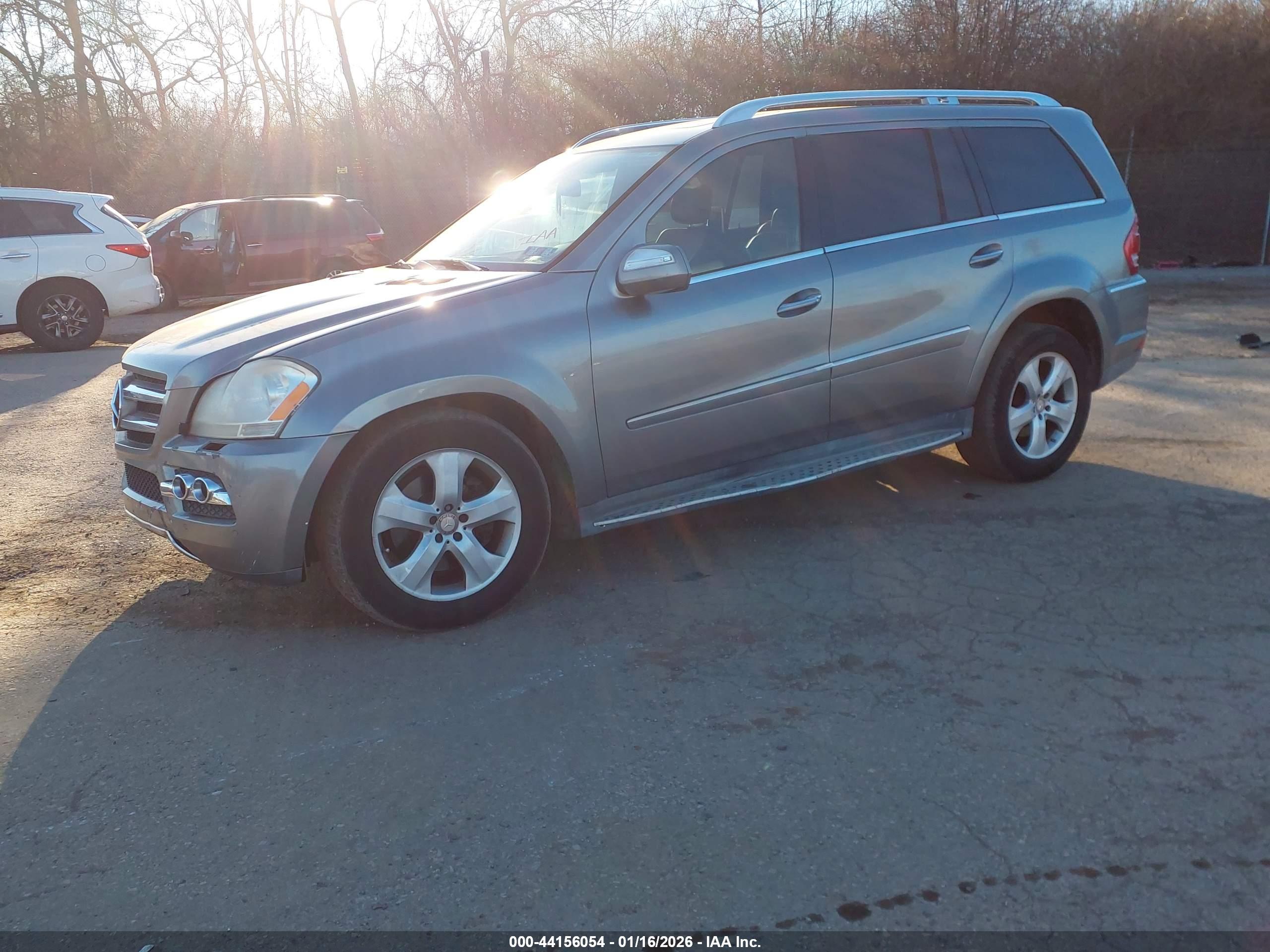 MERCEDES-BENZ GL image 2