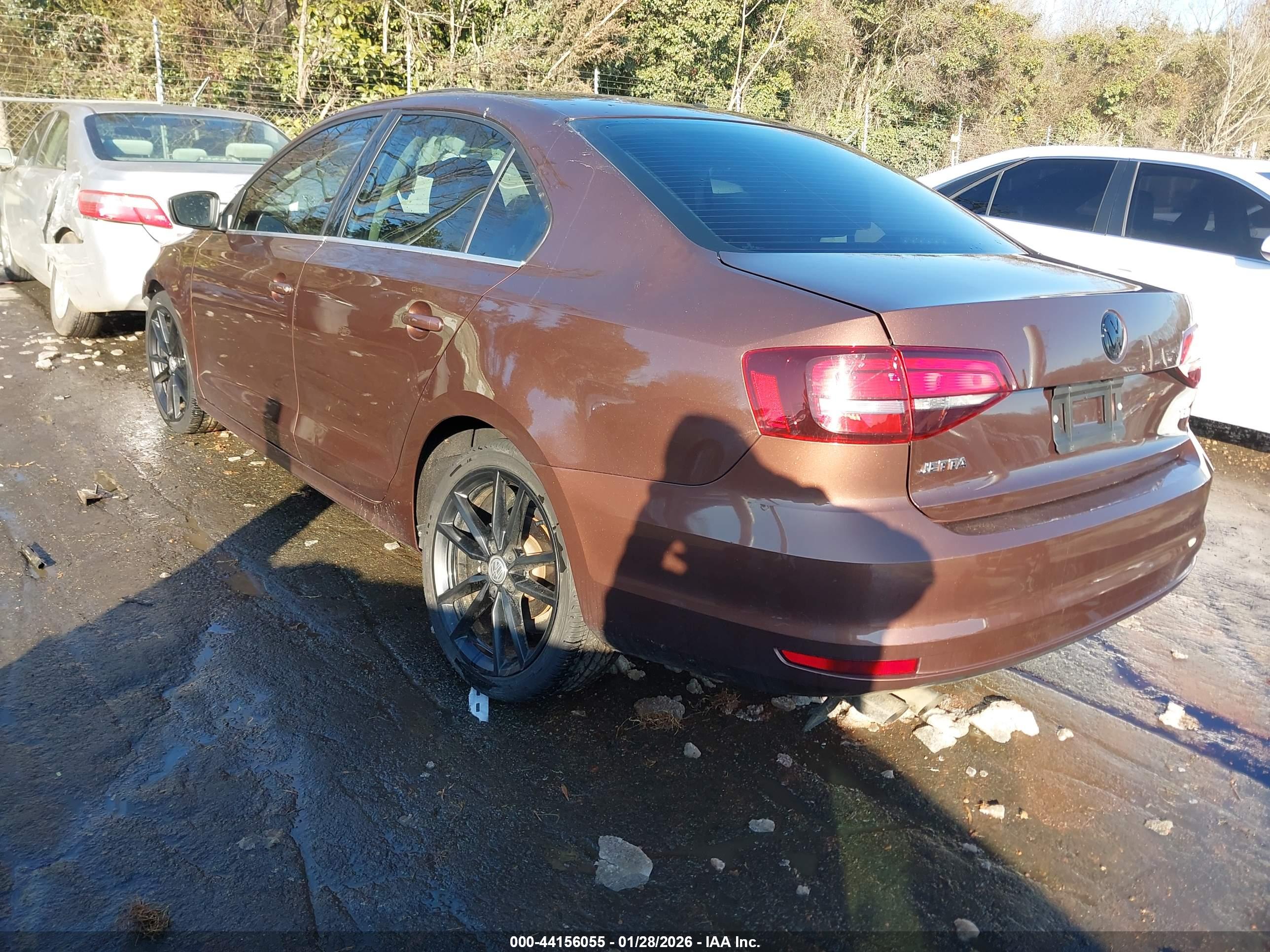 VOLKSWAGEN JETTA image 3