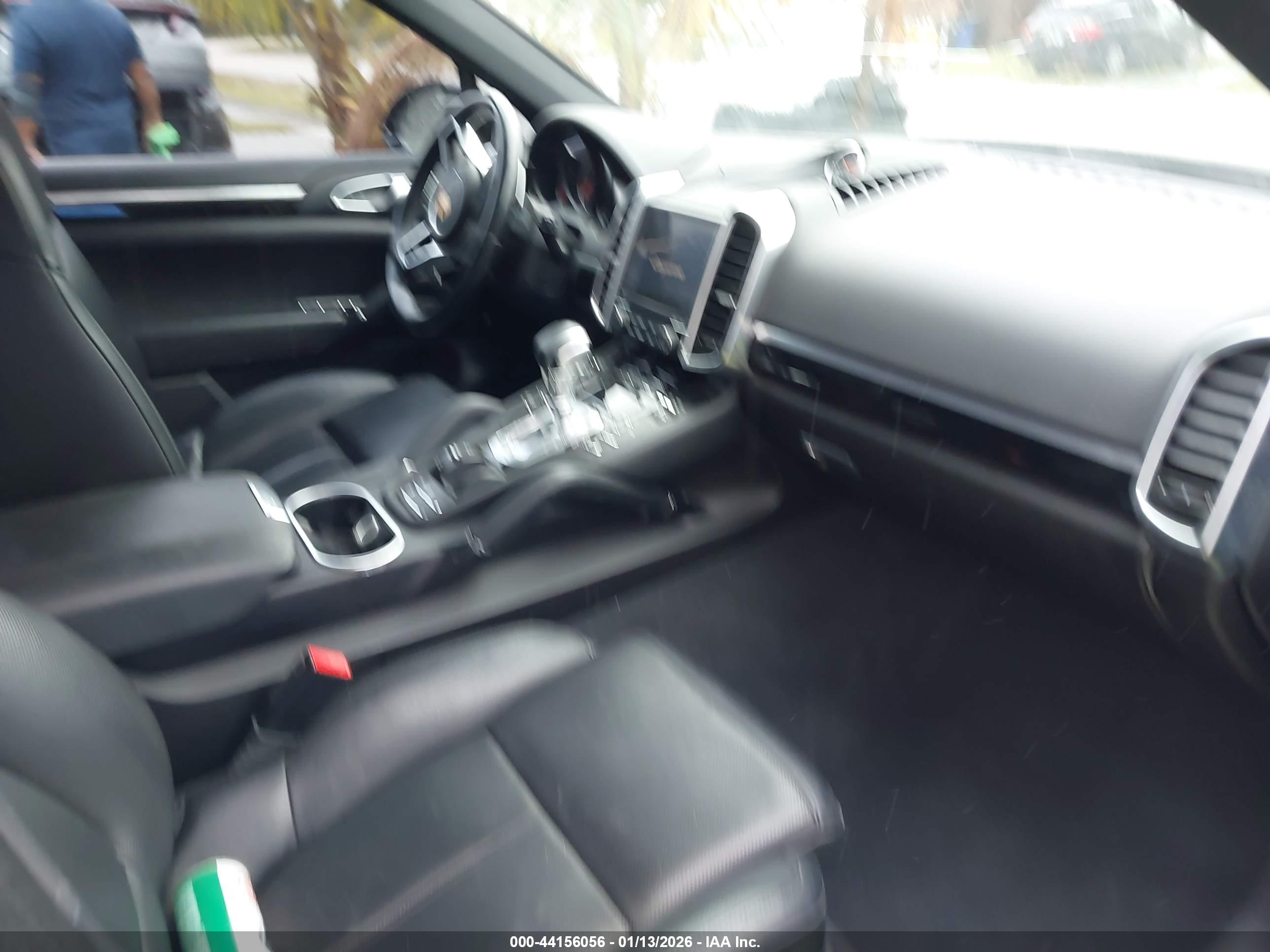 PORSCHE CAYENNE image 5