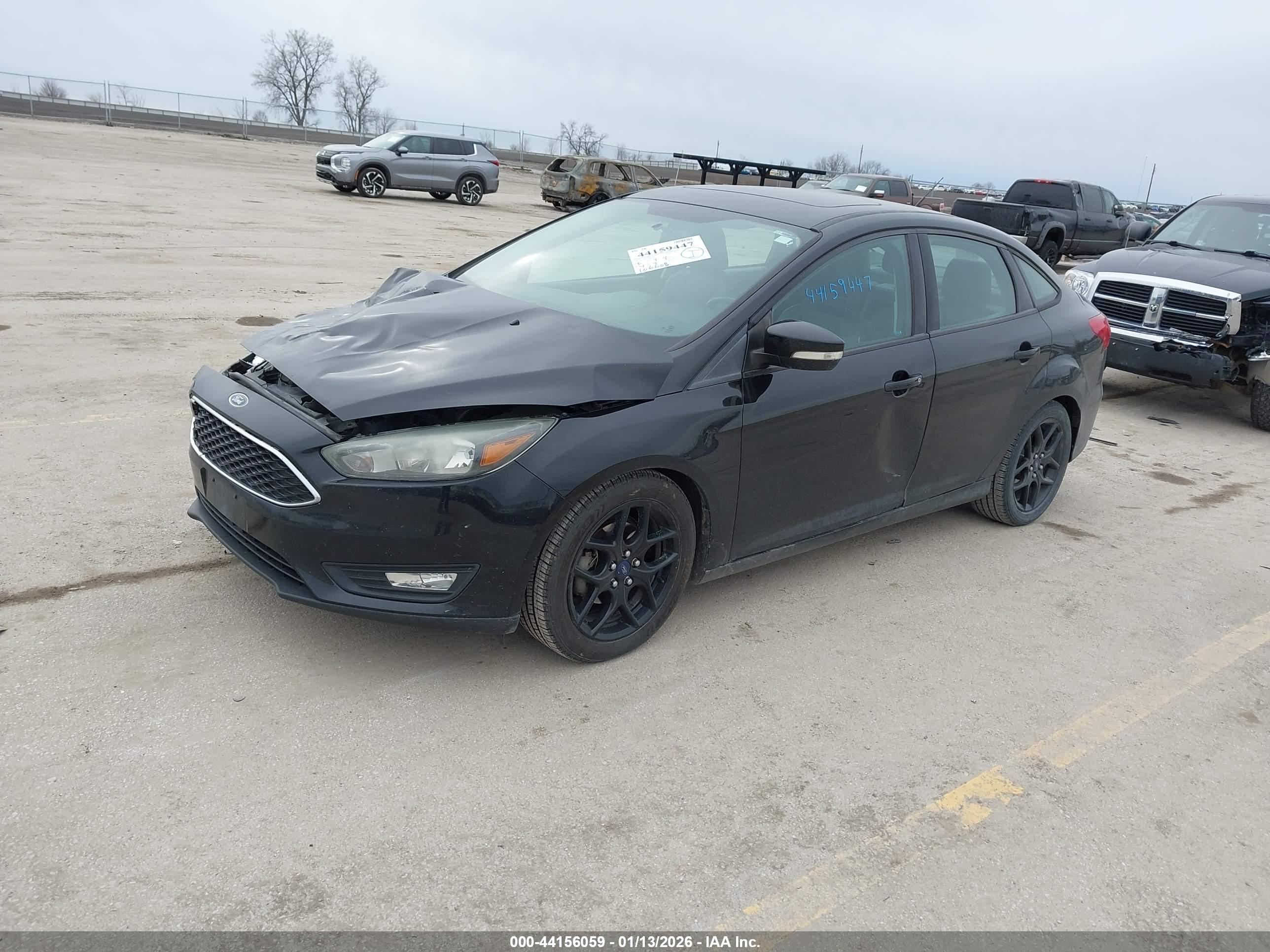 FORD FOCUS image 2