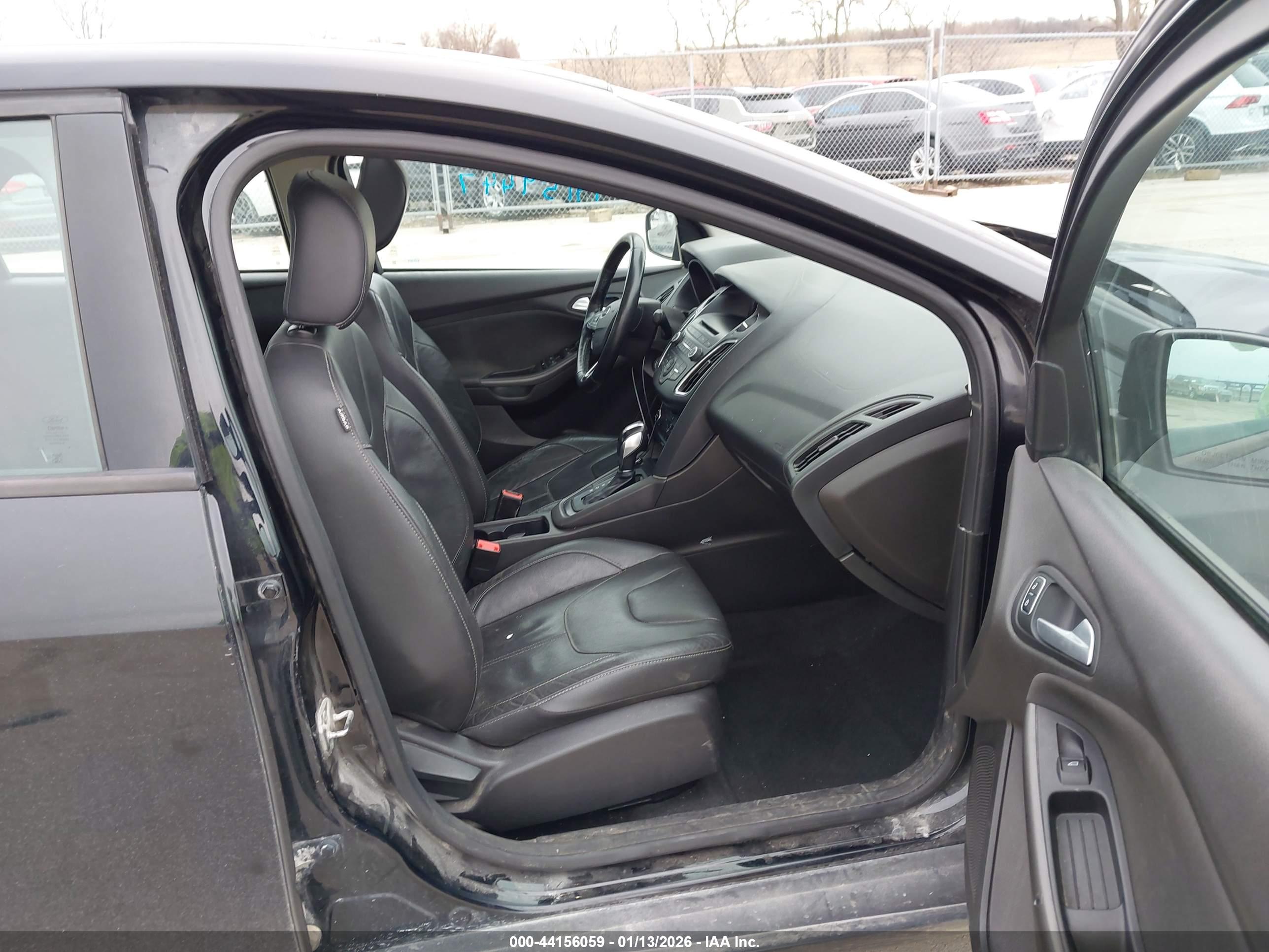 FORD FOCUS image 5