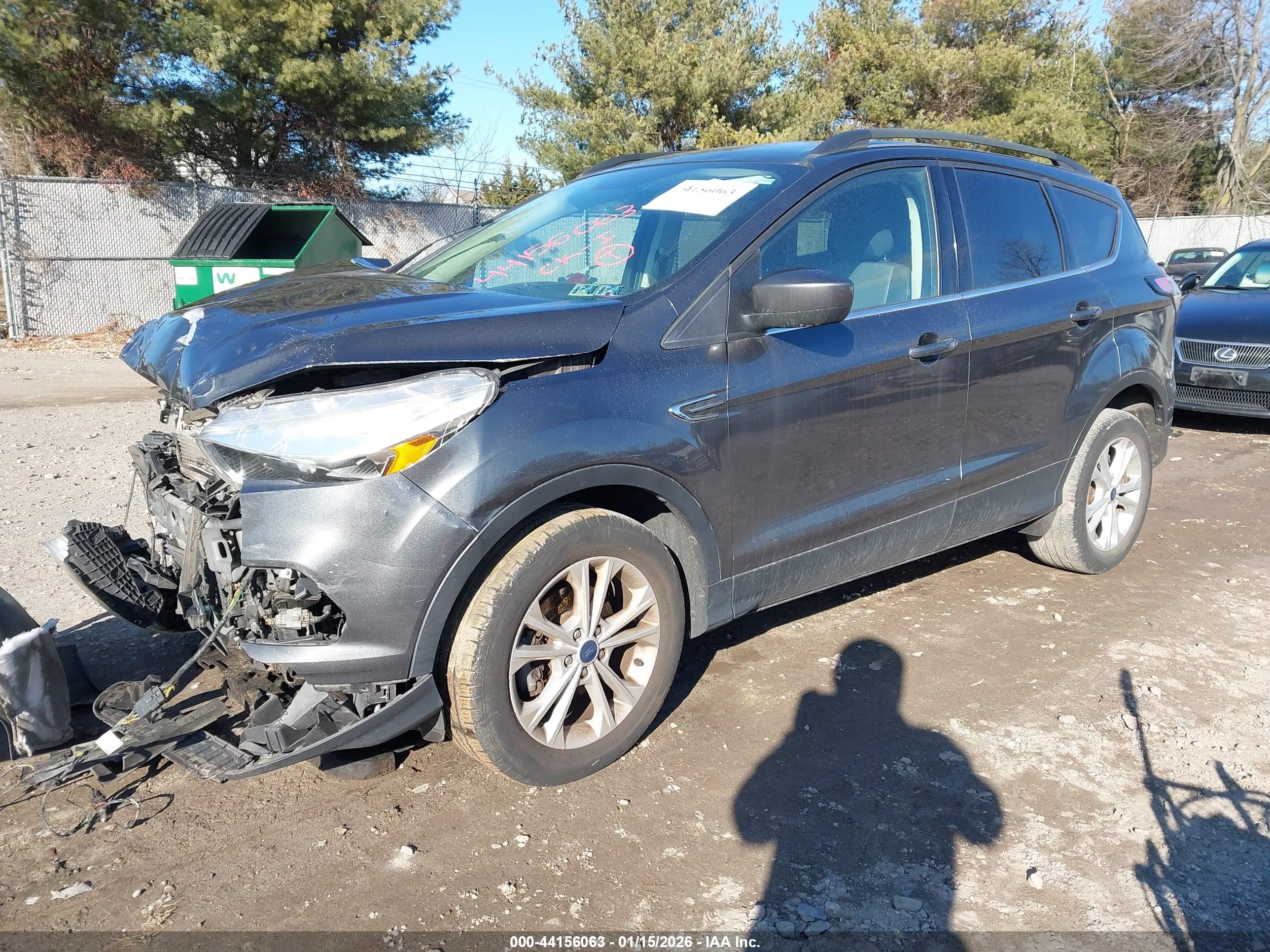 FORD ESCAPE image 2