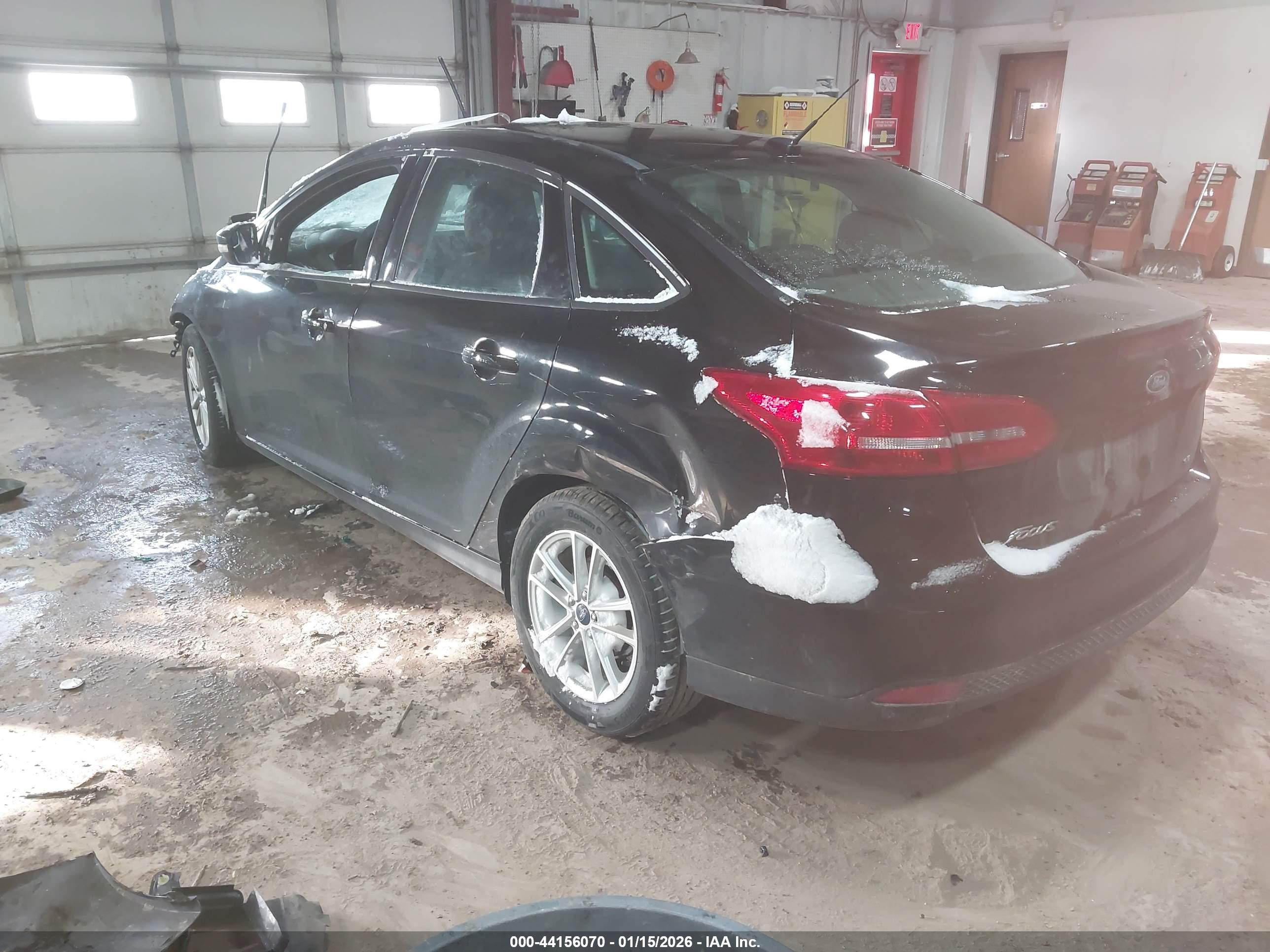 FORD FOCUS image 3