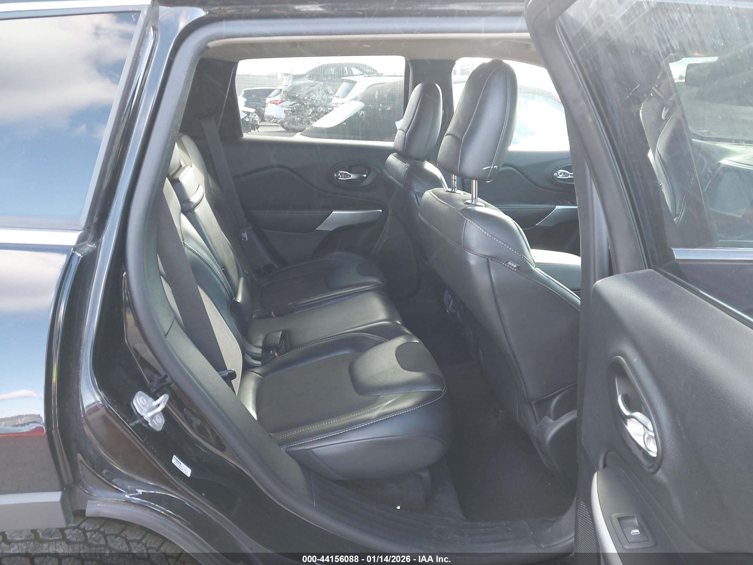 JEEP CHEROKEE image 8