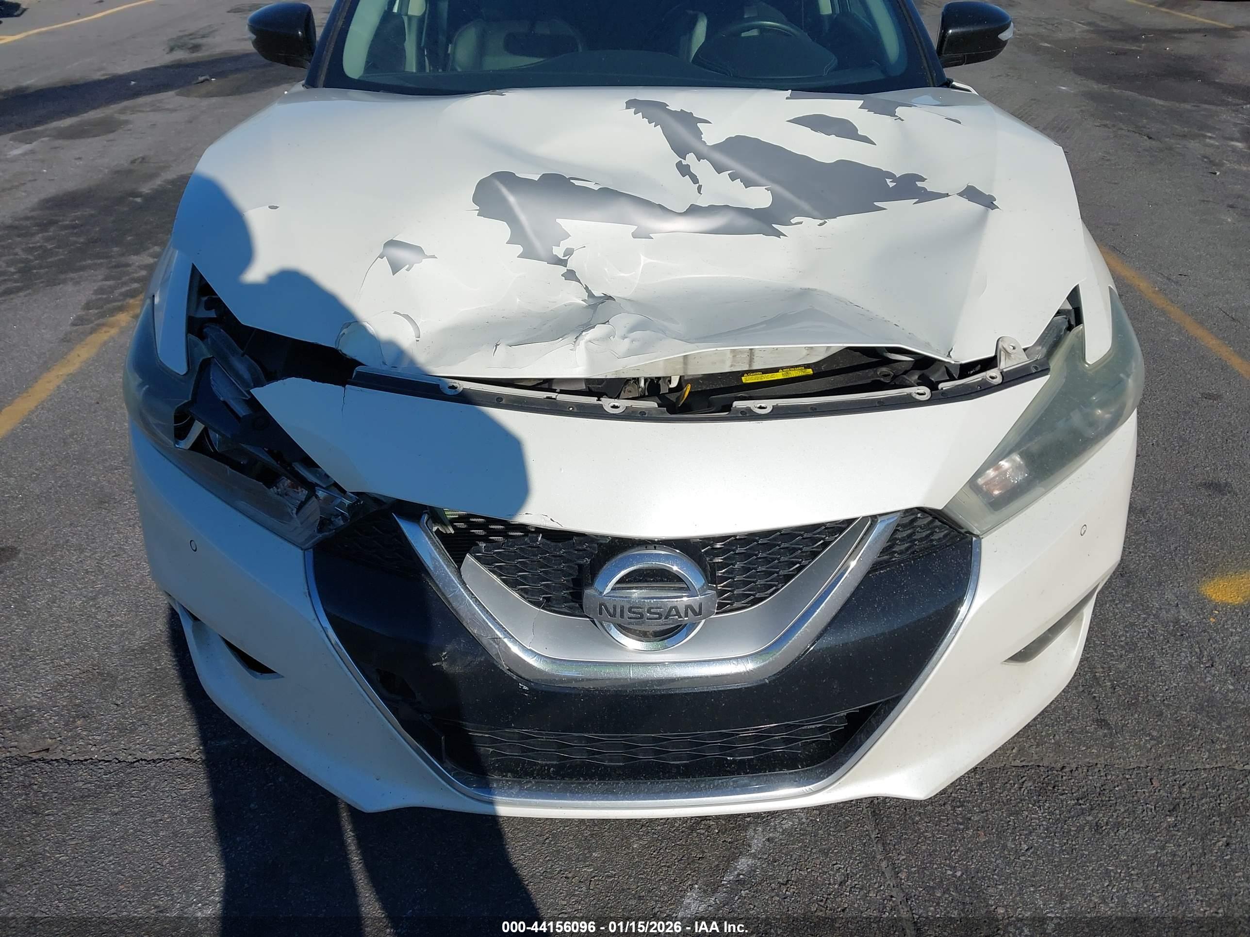 NISSAN MAXIMA image 6