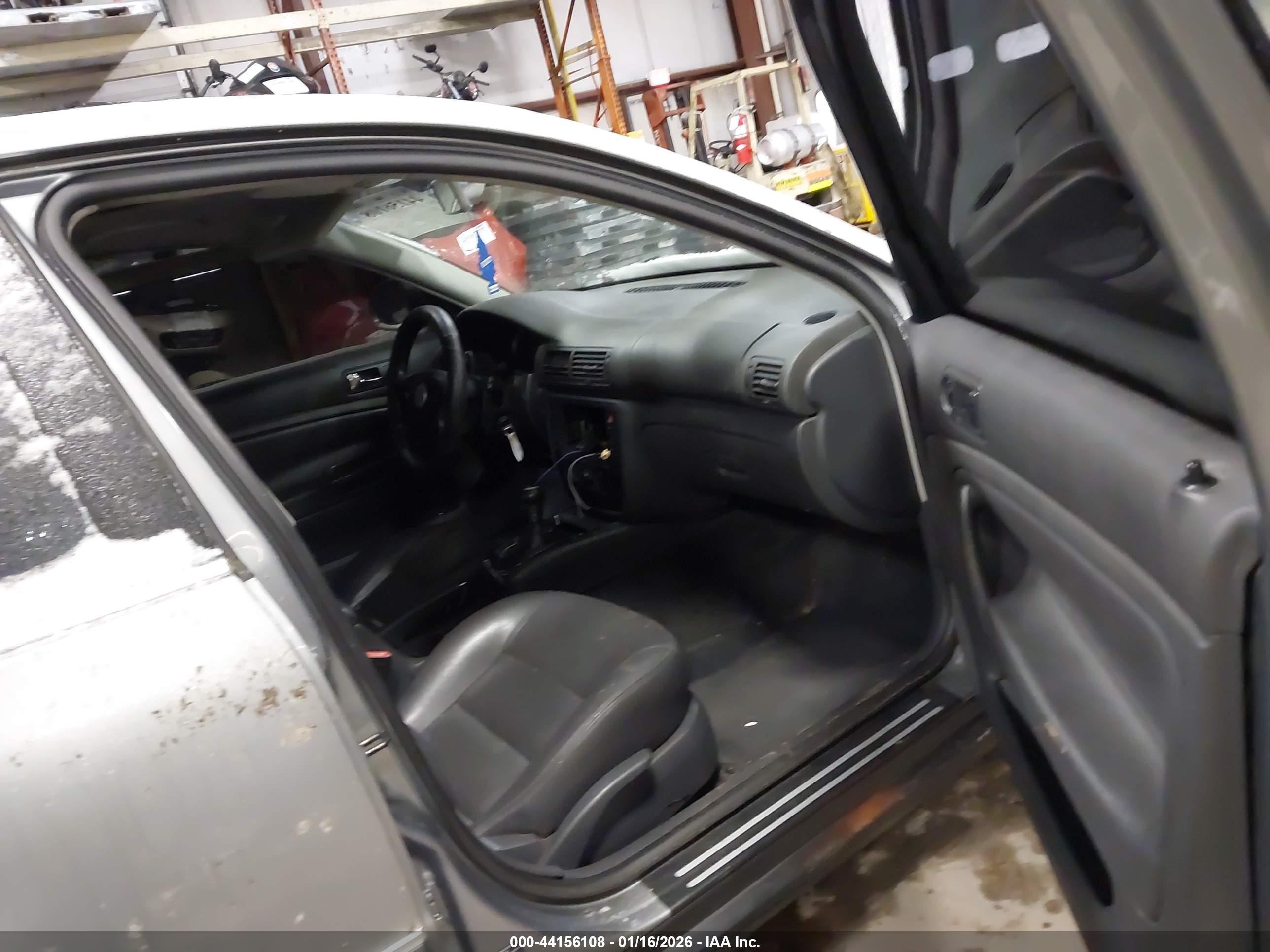 VOLKSWAGEN PASSAT image 5