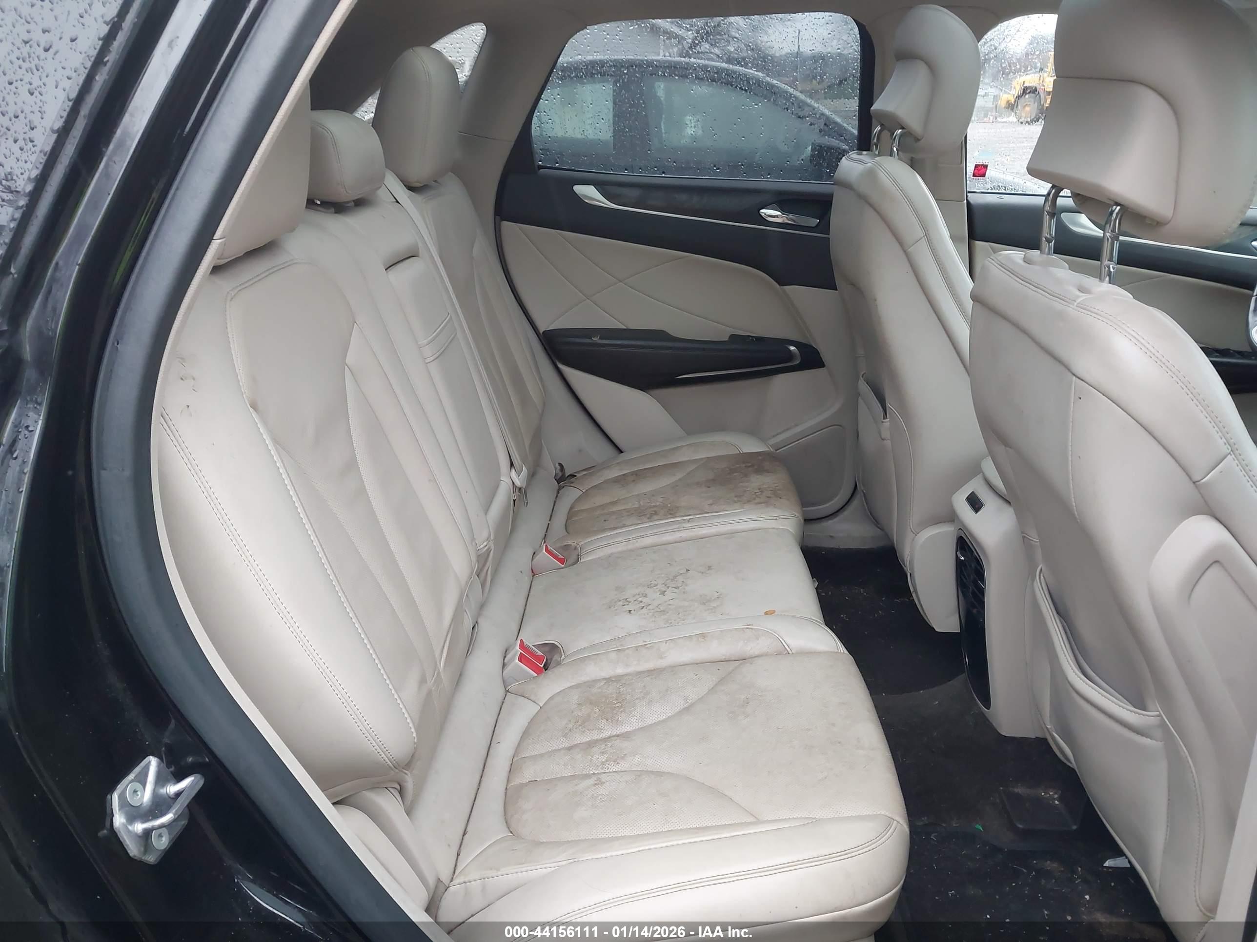 LINCOLN MKC image 8