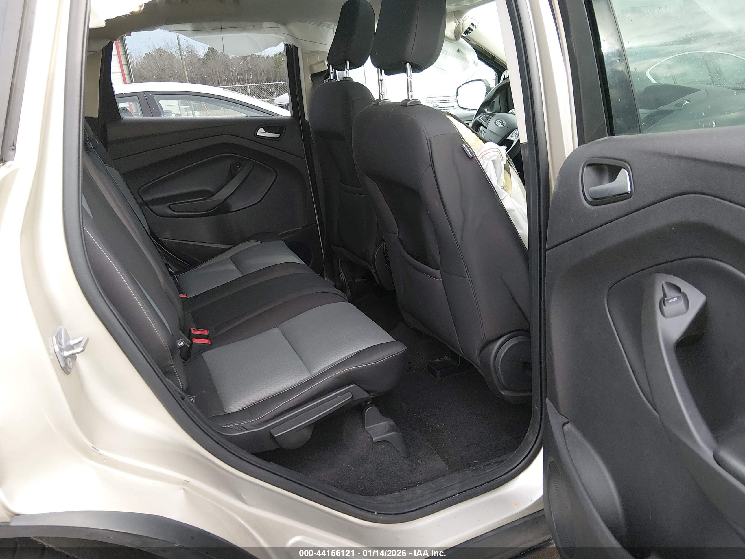 FORD ESCAPE image 8