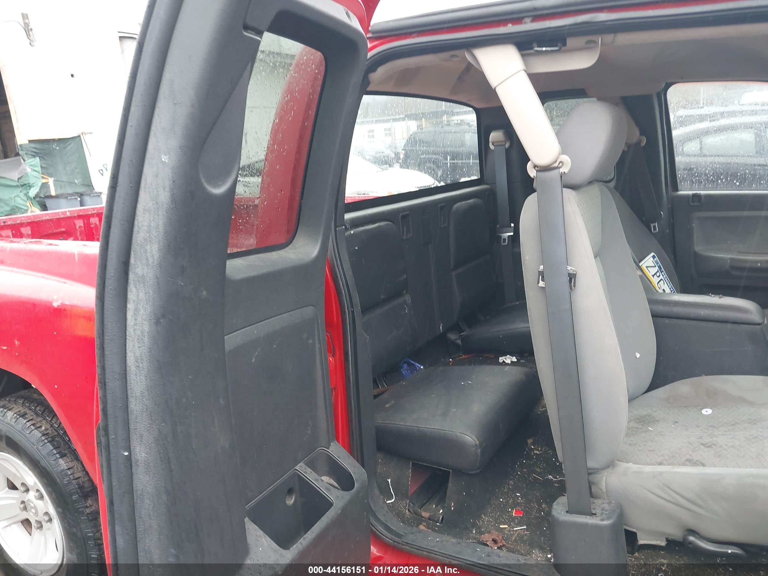 DODGE DAKOTA image 8