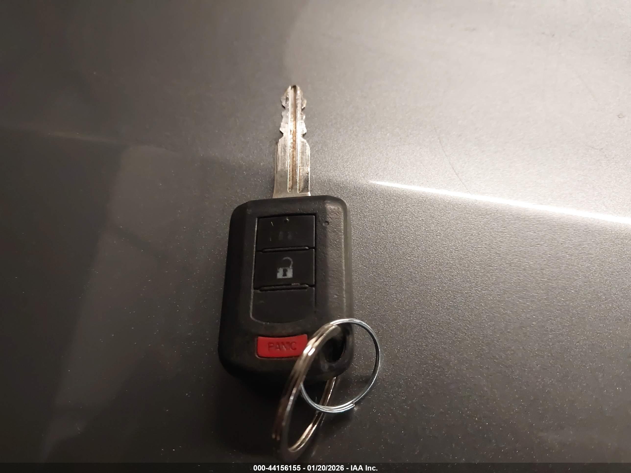 MITSUBISHI OUTLANDER image 11