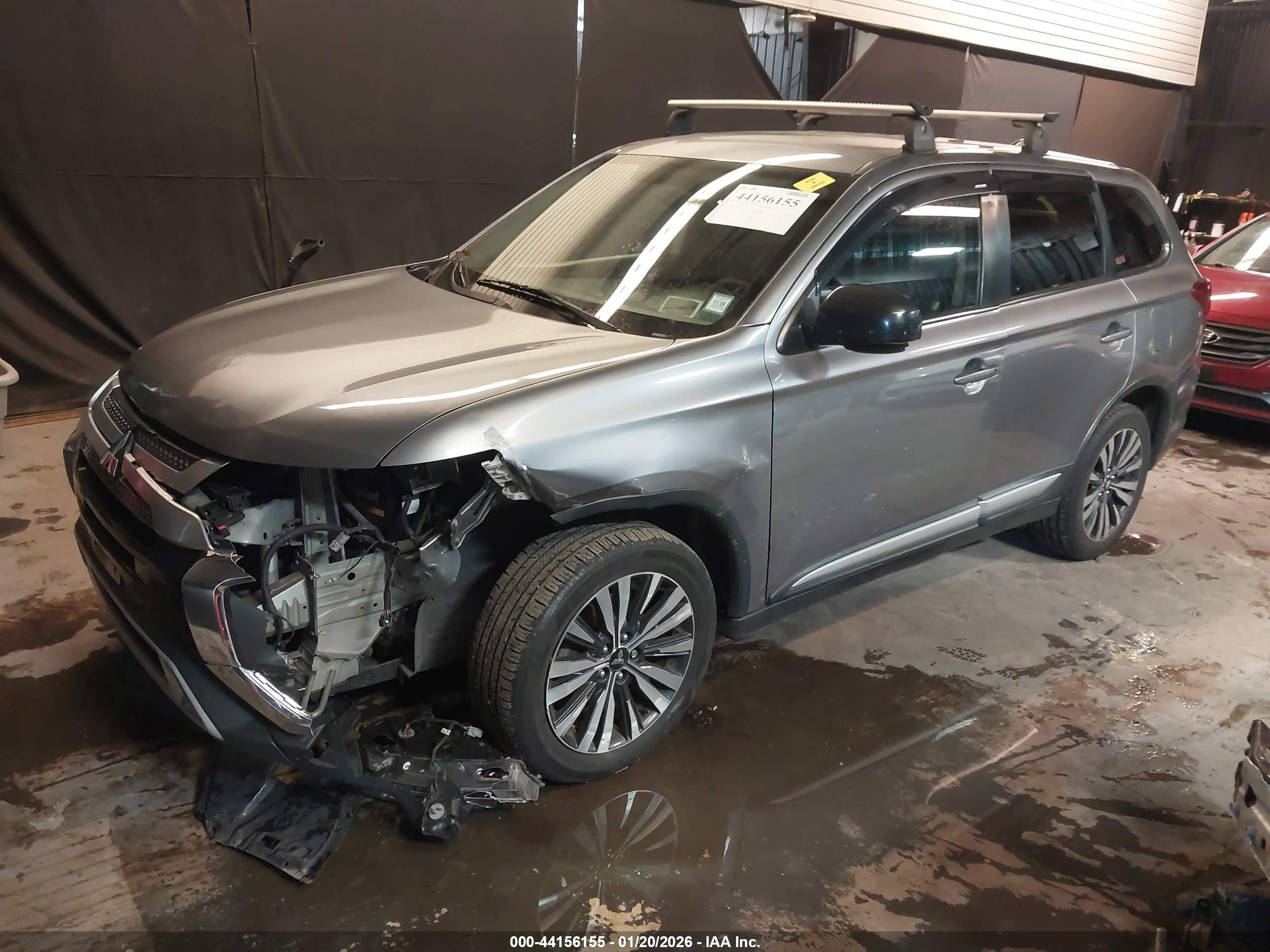 MITSUBISHI OUTLANDER image 2