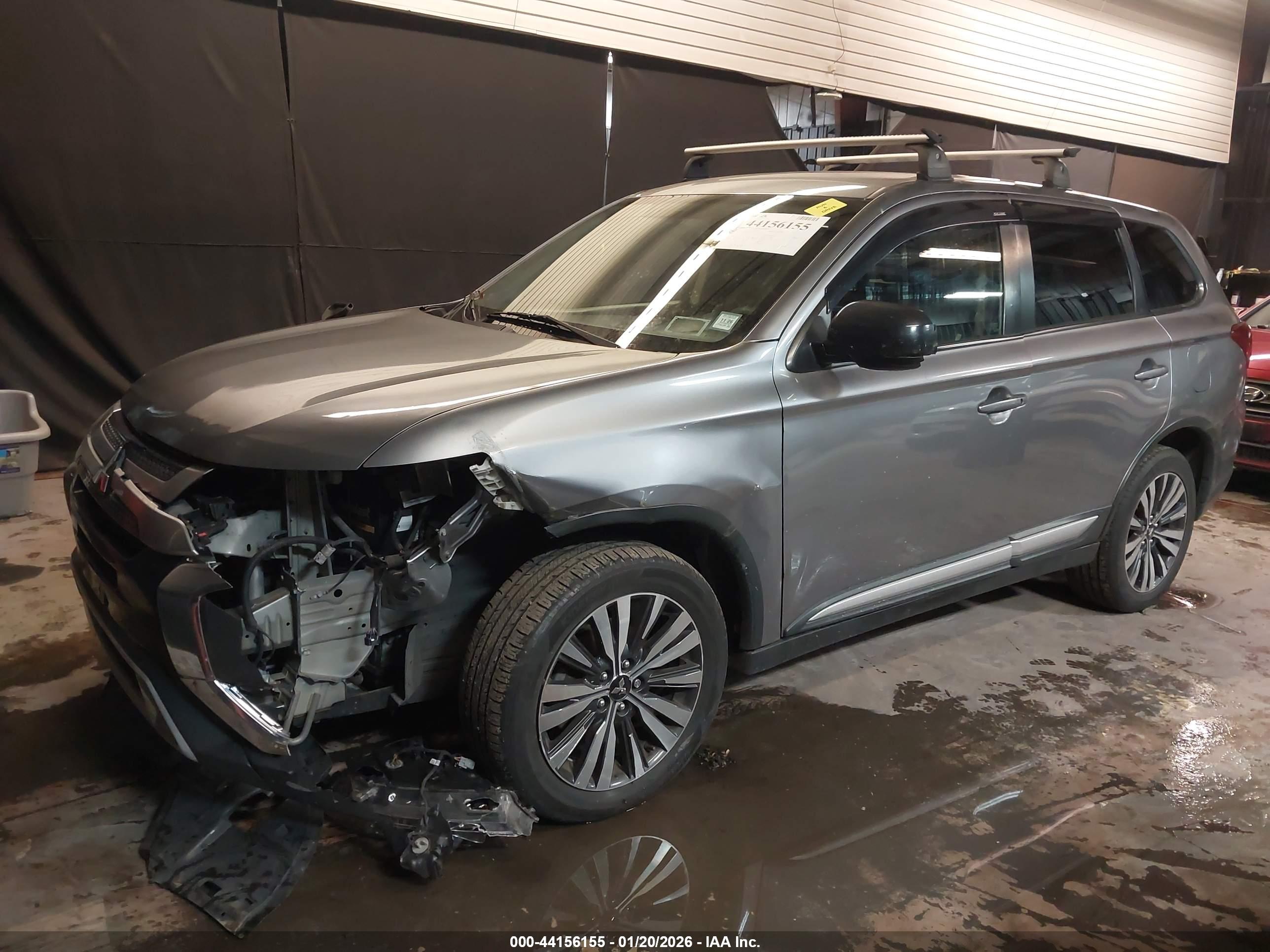 MITSUBISHI OUTLANDER image 6