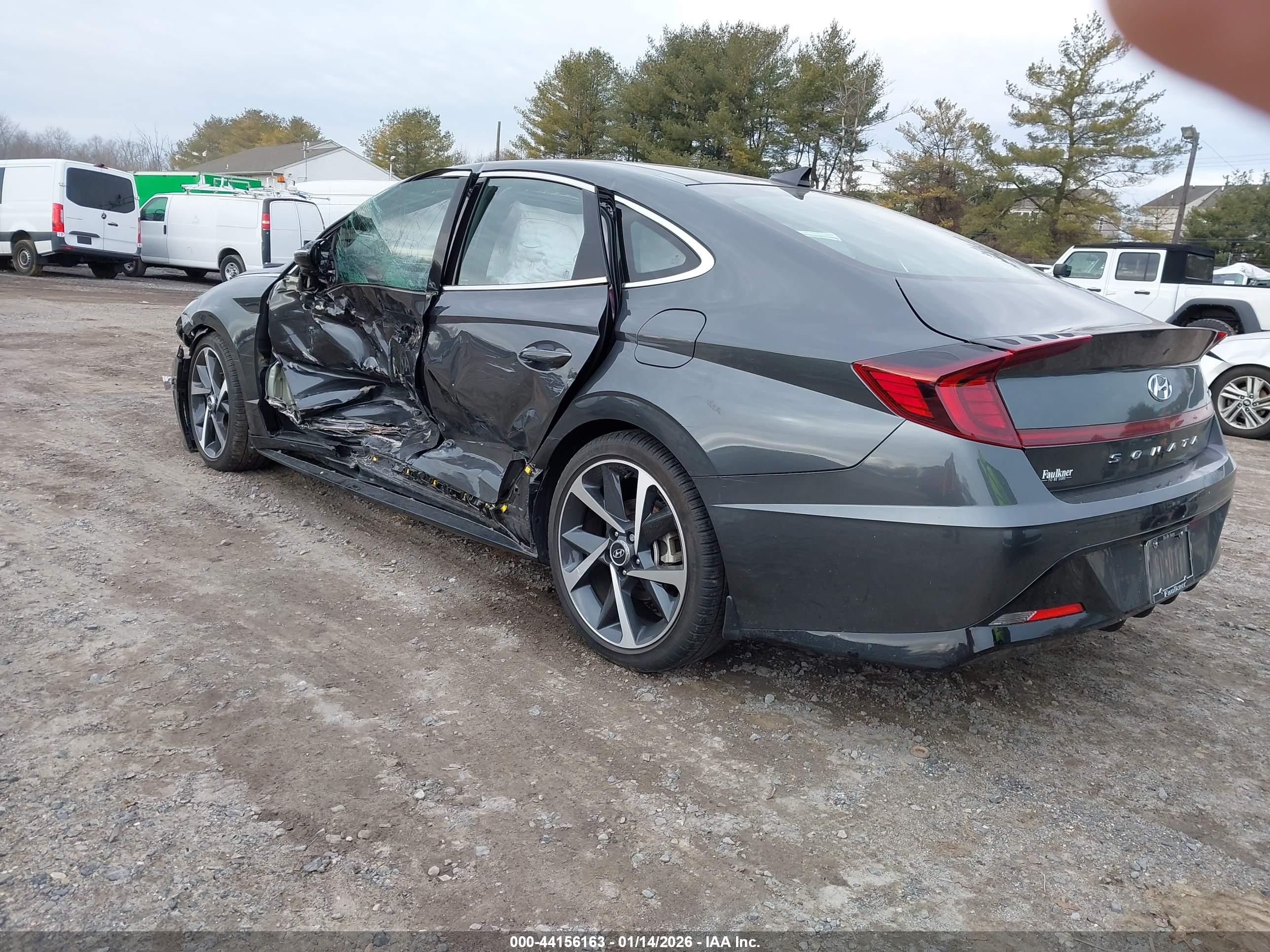 HYUNDAI SONATA image 3