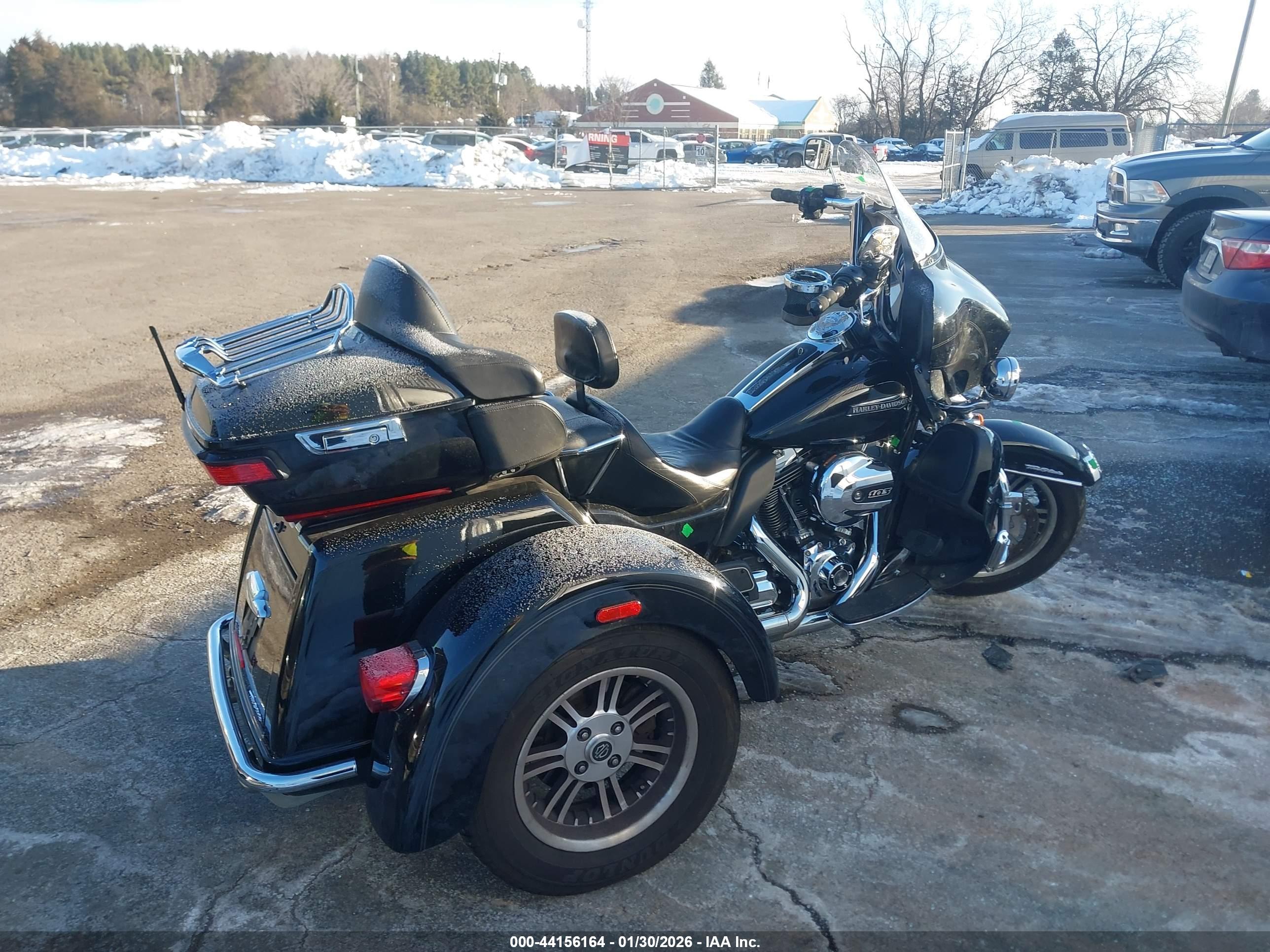 HARLEY-DAVIDSON FLHTCUTG image 4