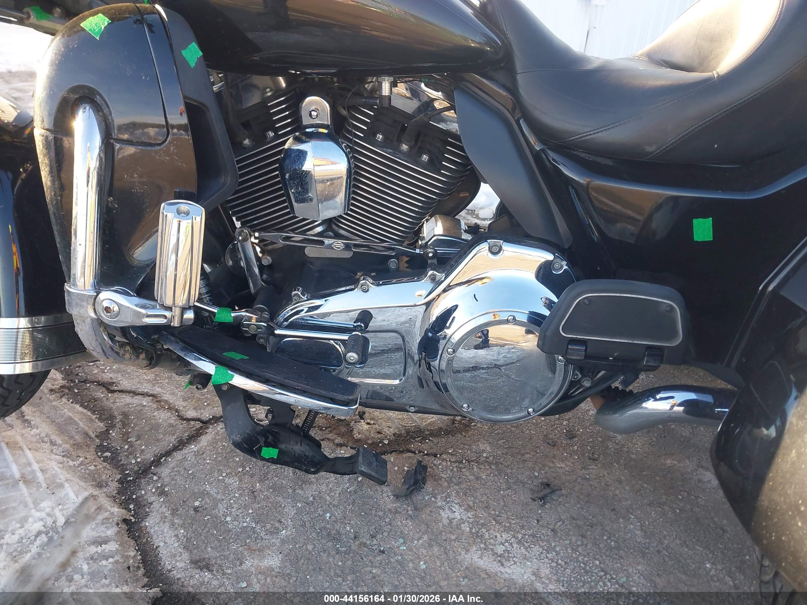 HARLEY-DAVIDSON FLHTCUTG image 9