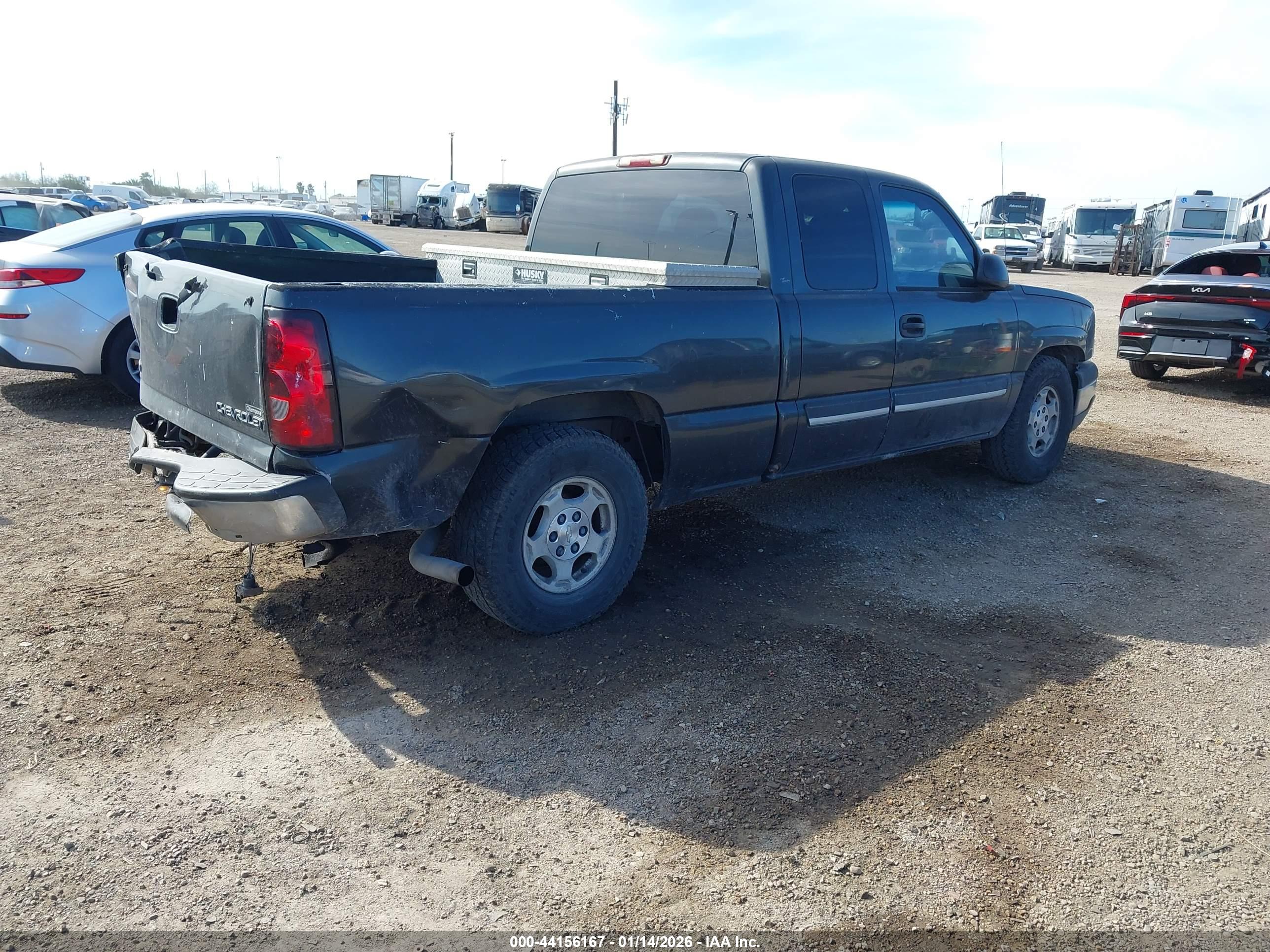CHEVROLET SILVERADO image 4