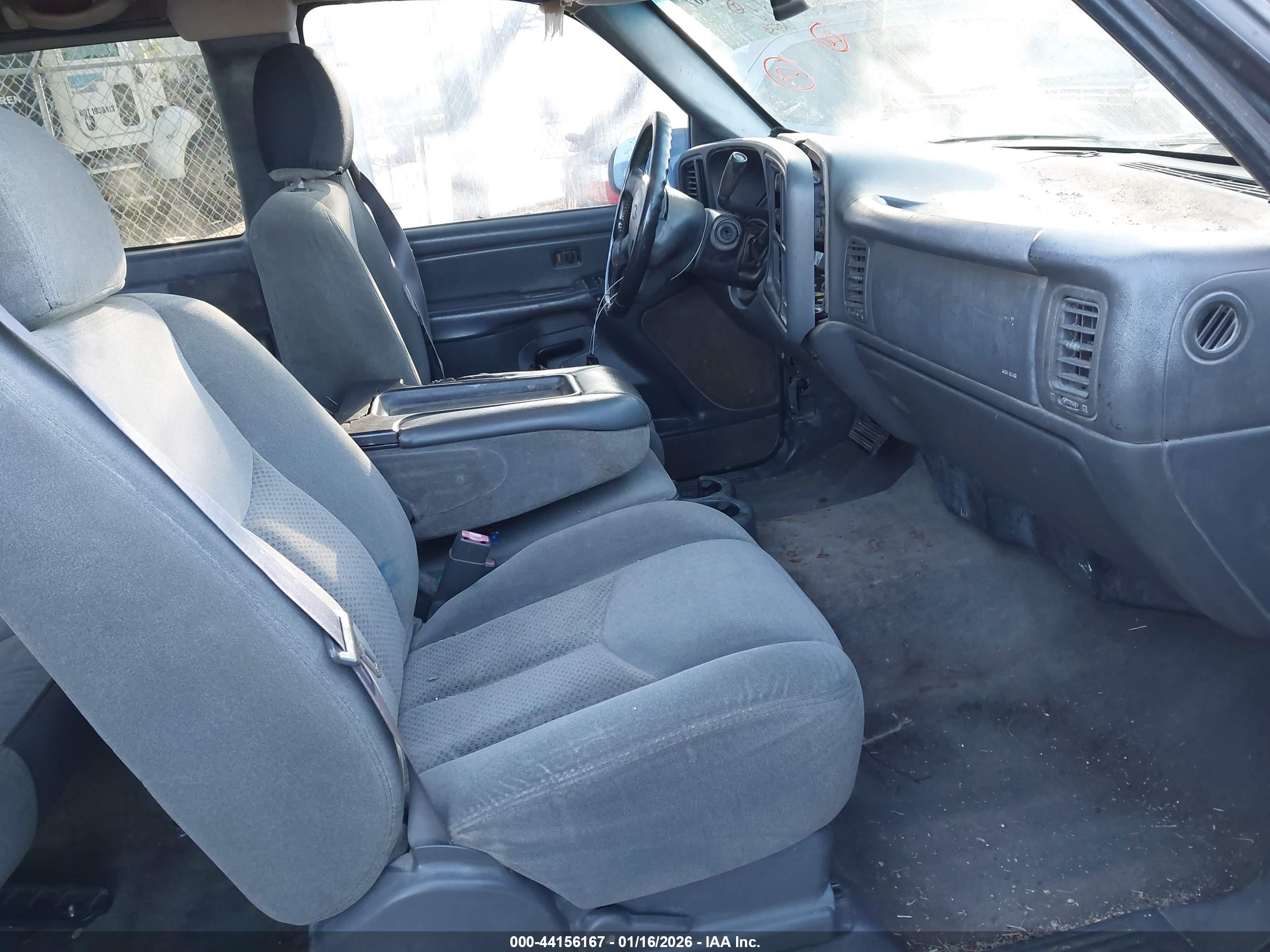 CHEVROLET SILVERADO image 5