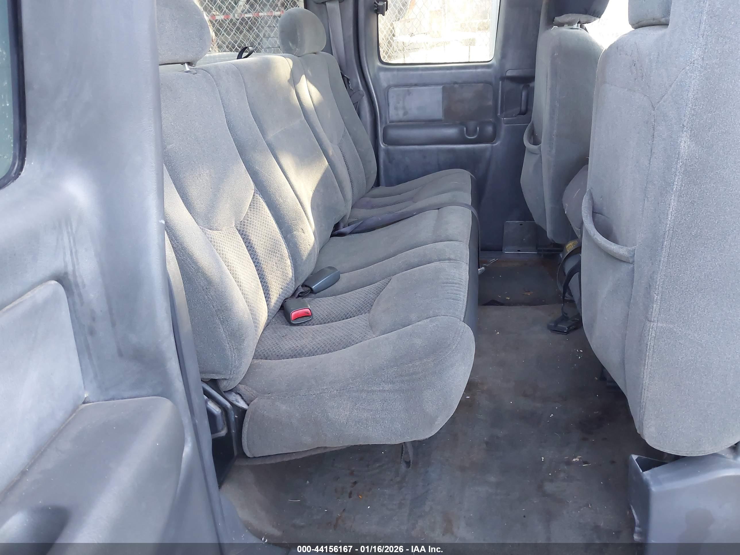 CHEVROLET SILVERADO image 8