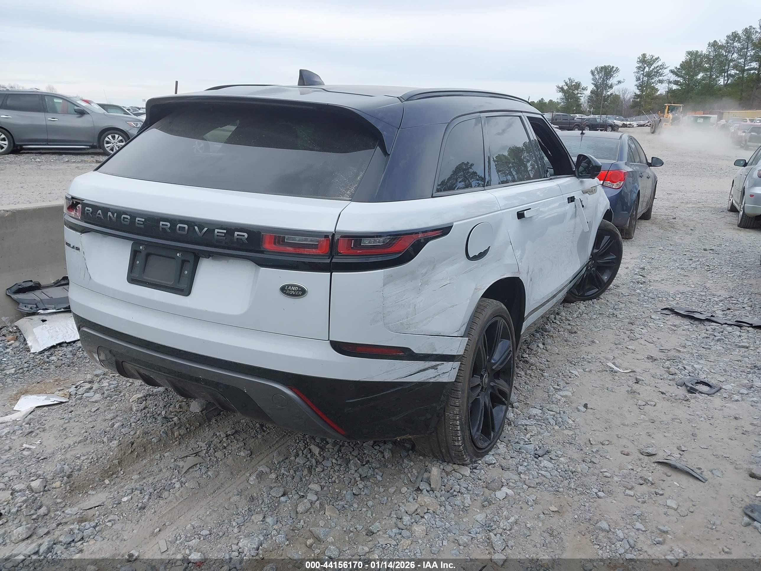 LAND ROVER image 4
