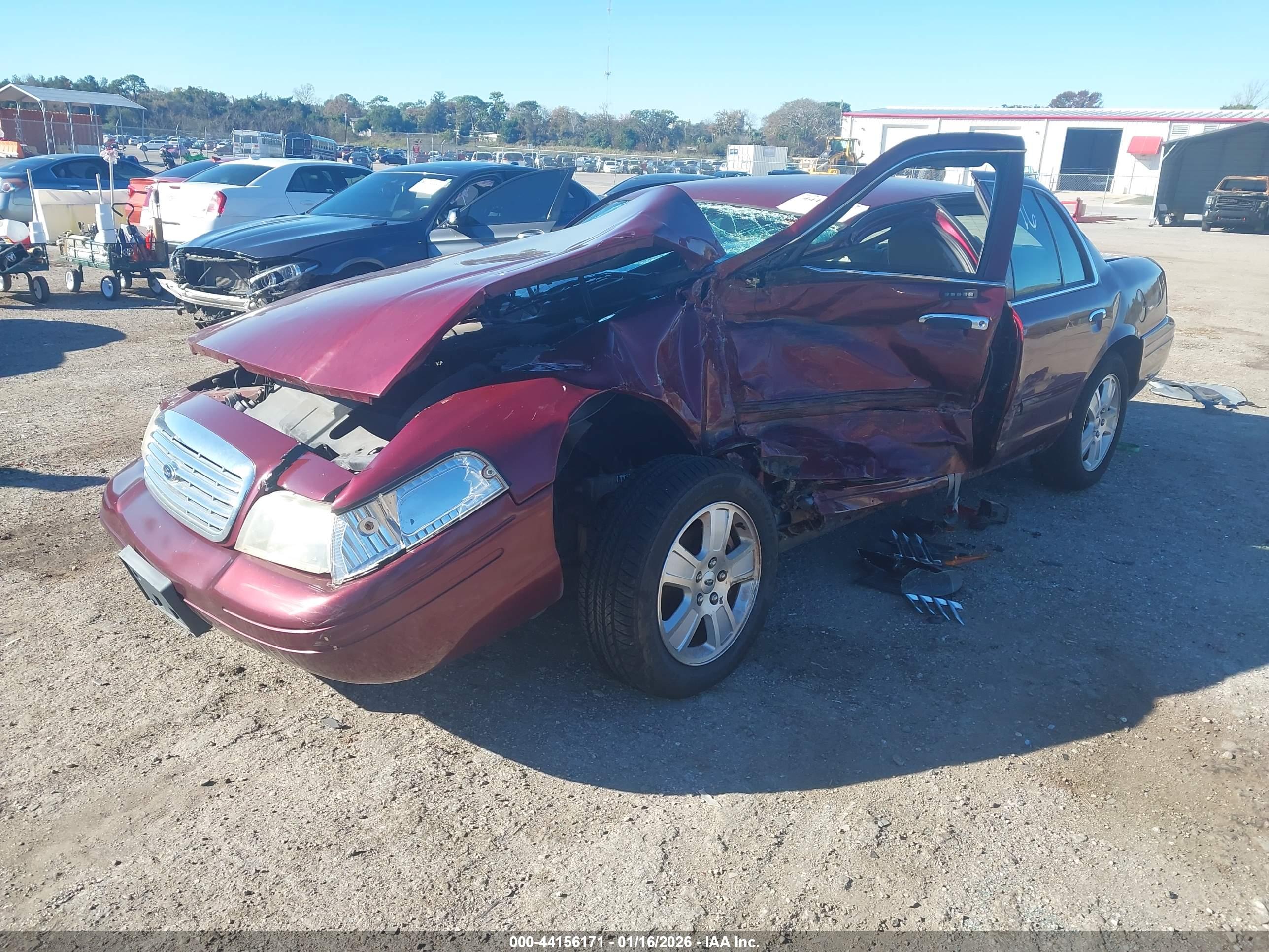 FORD CROWN image 2