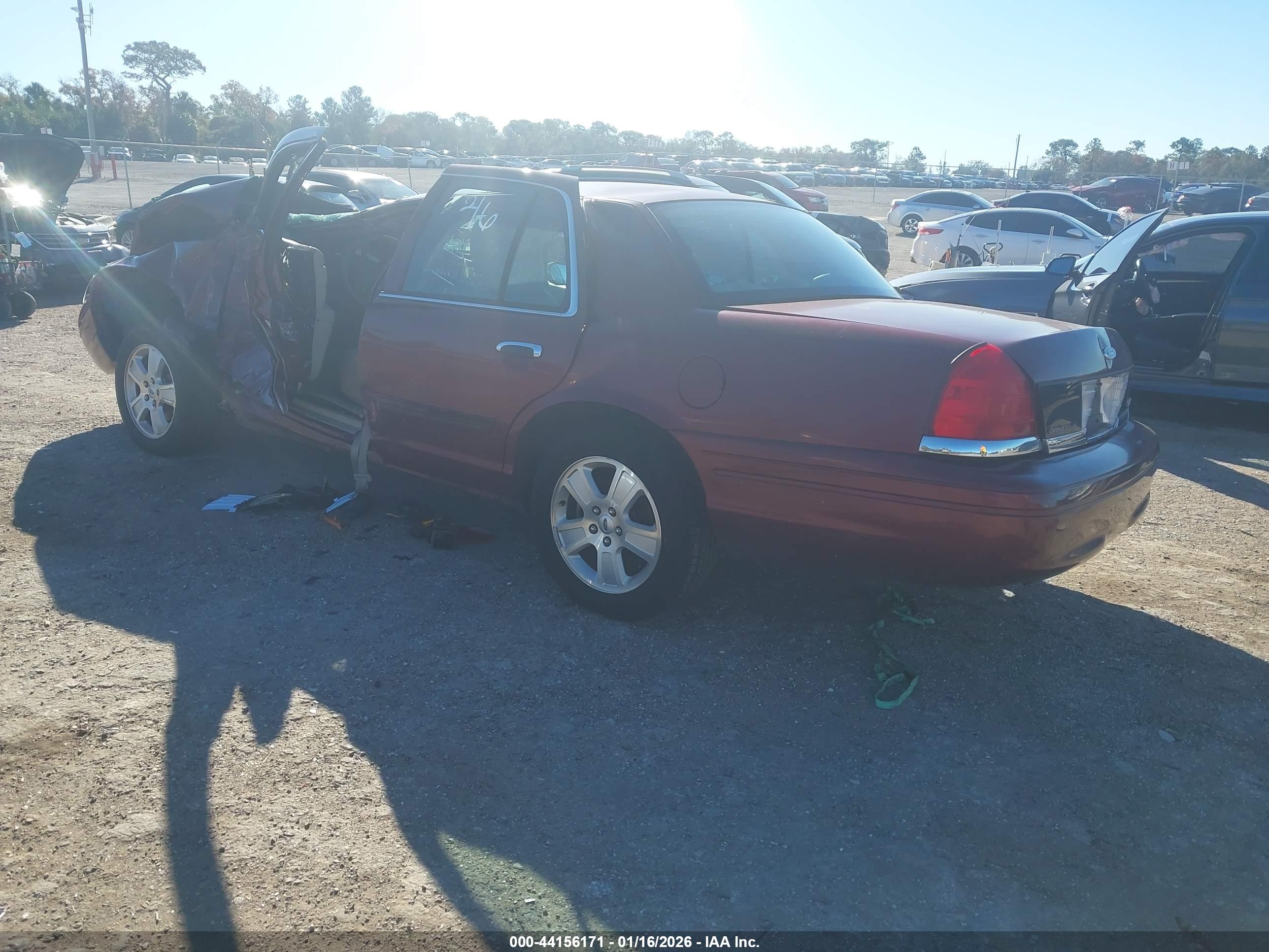 FORD CROWN image 3