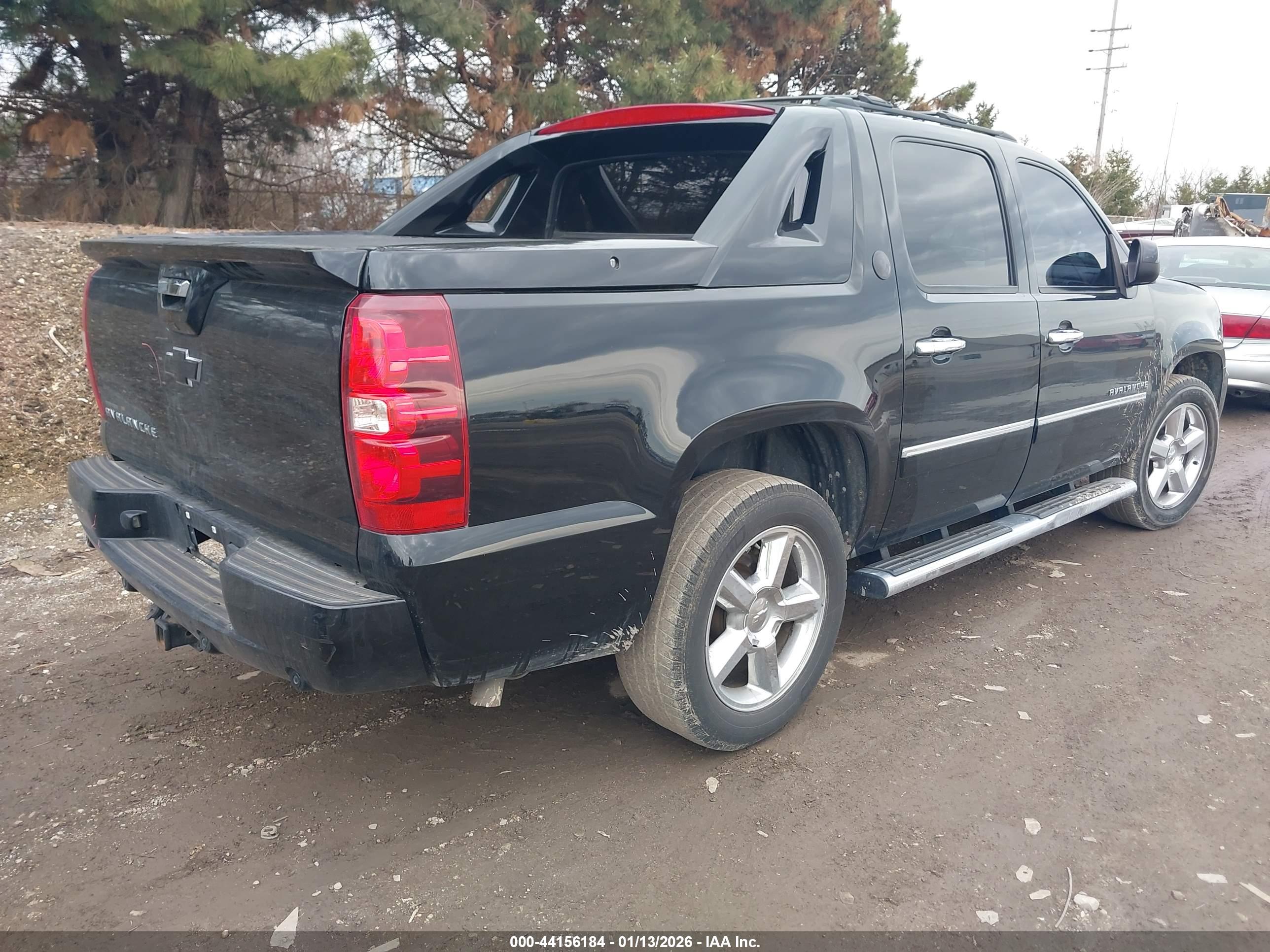 CHEVROLET AVALANCHE image 4