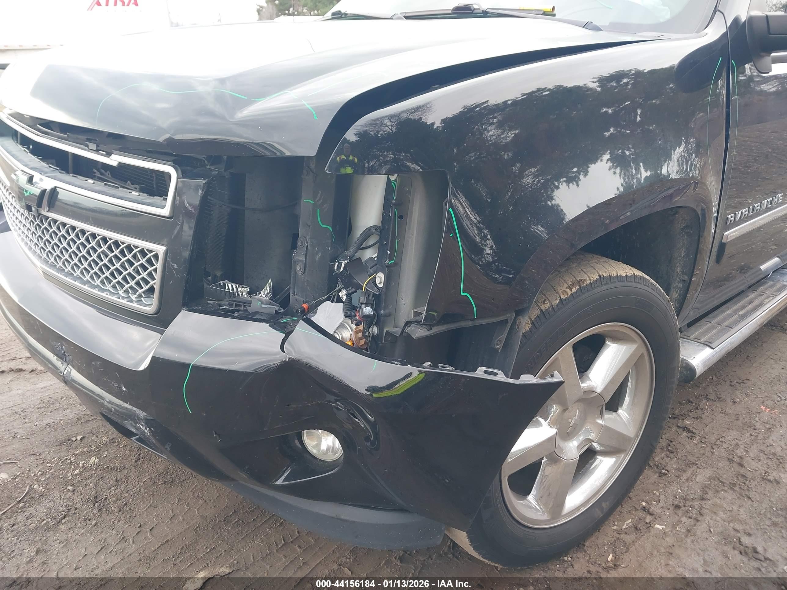 CHEVROLET AVALANCHE image 6