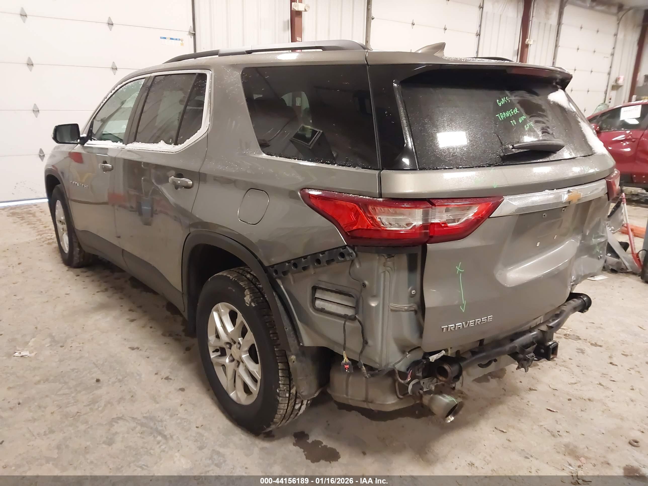 CHEVROLET TRAVERSE image 3