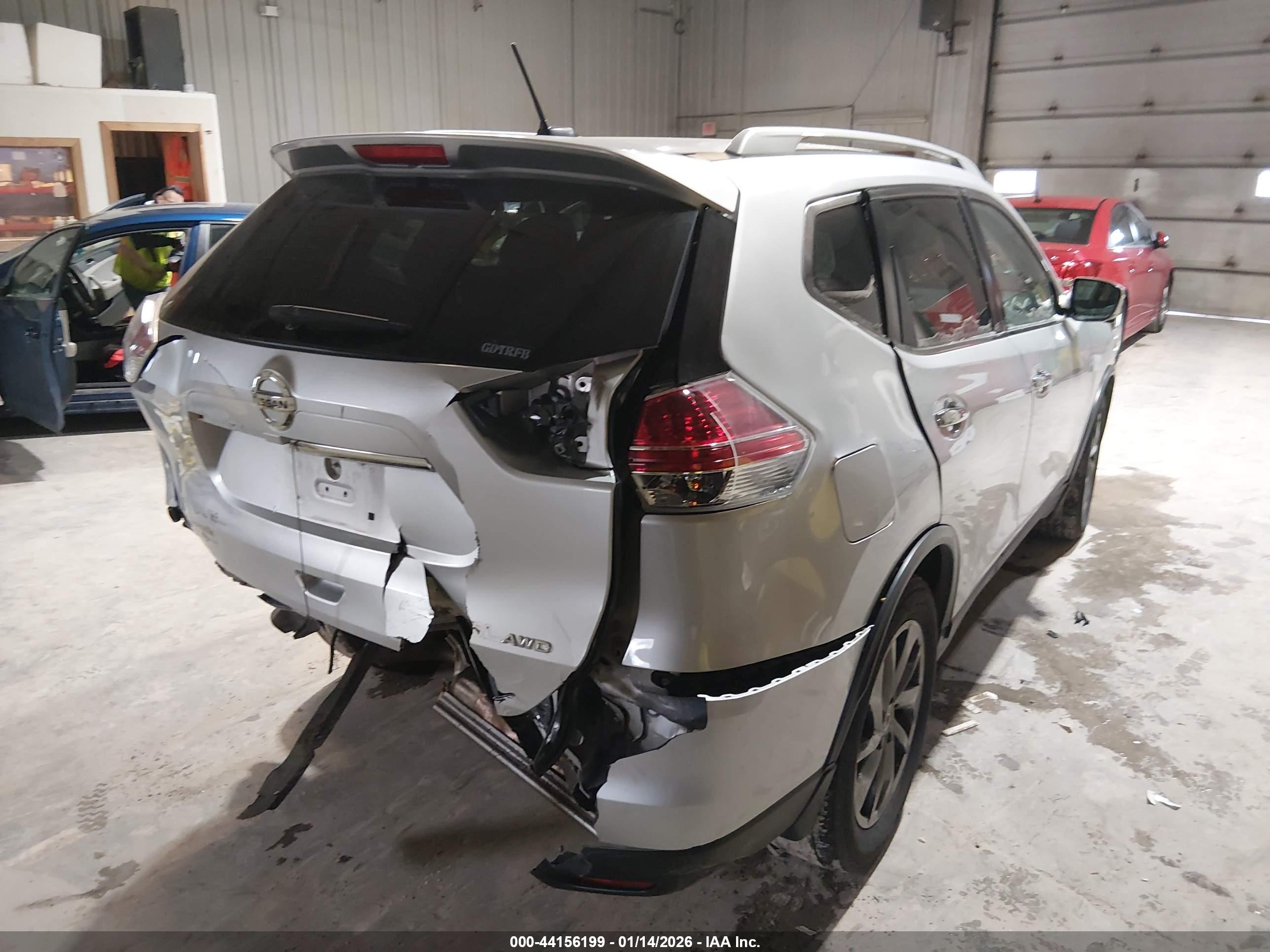NISSAN ROGUE image 4