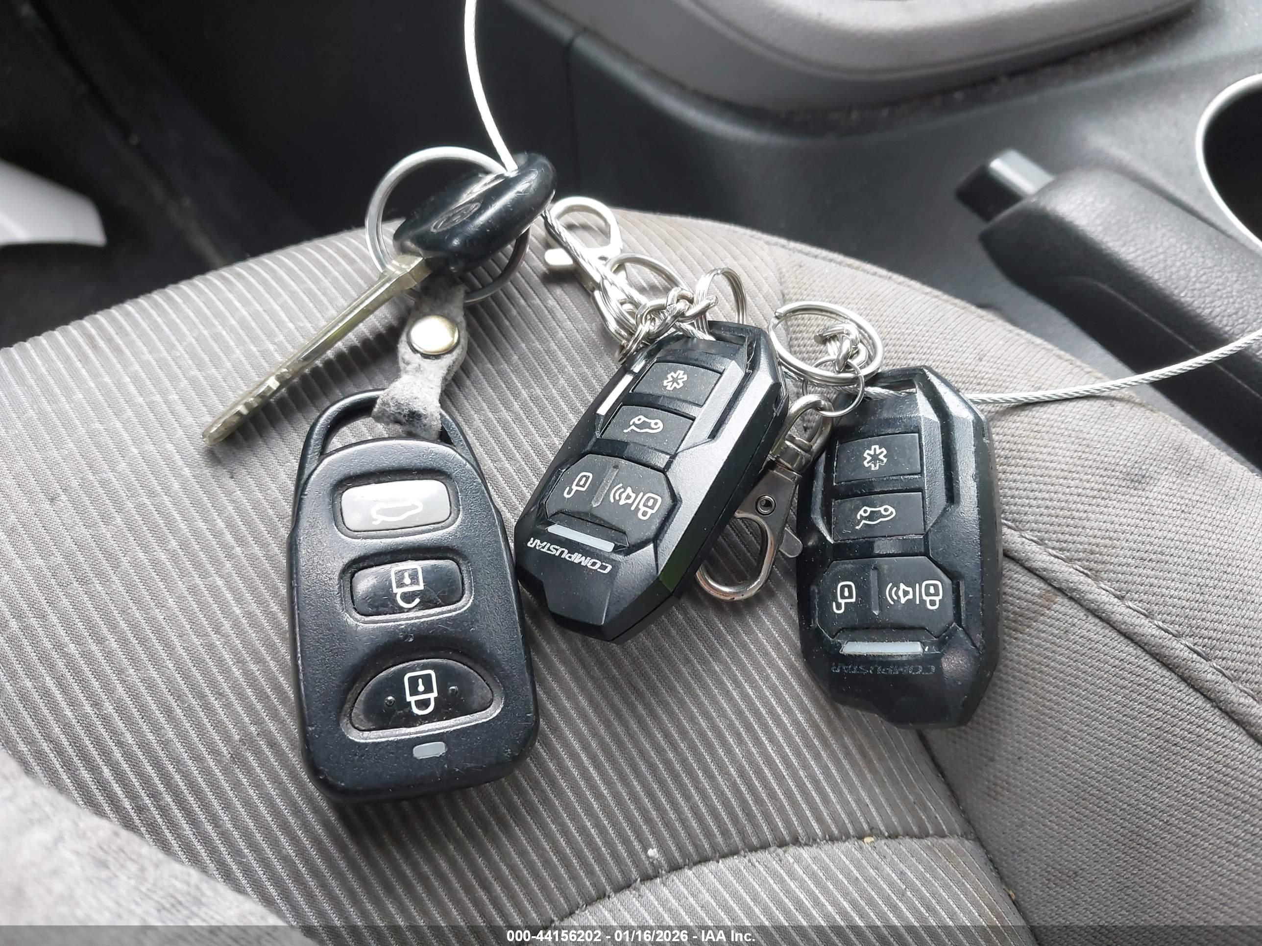 HYUNDAI ELANTRA image 11